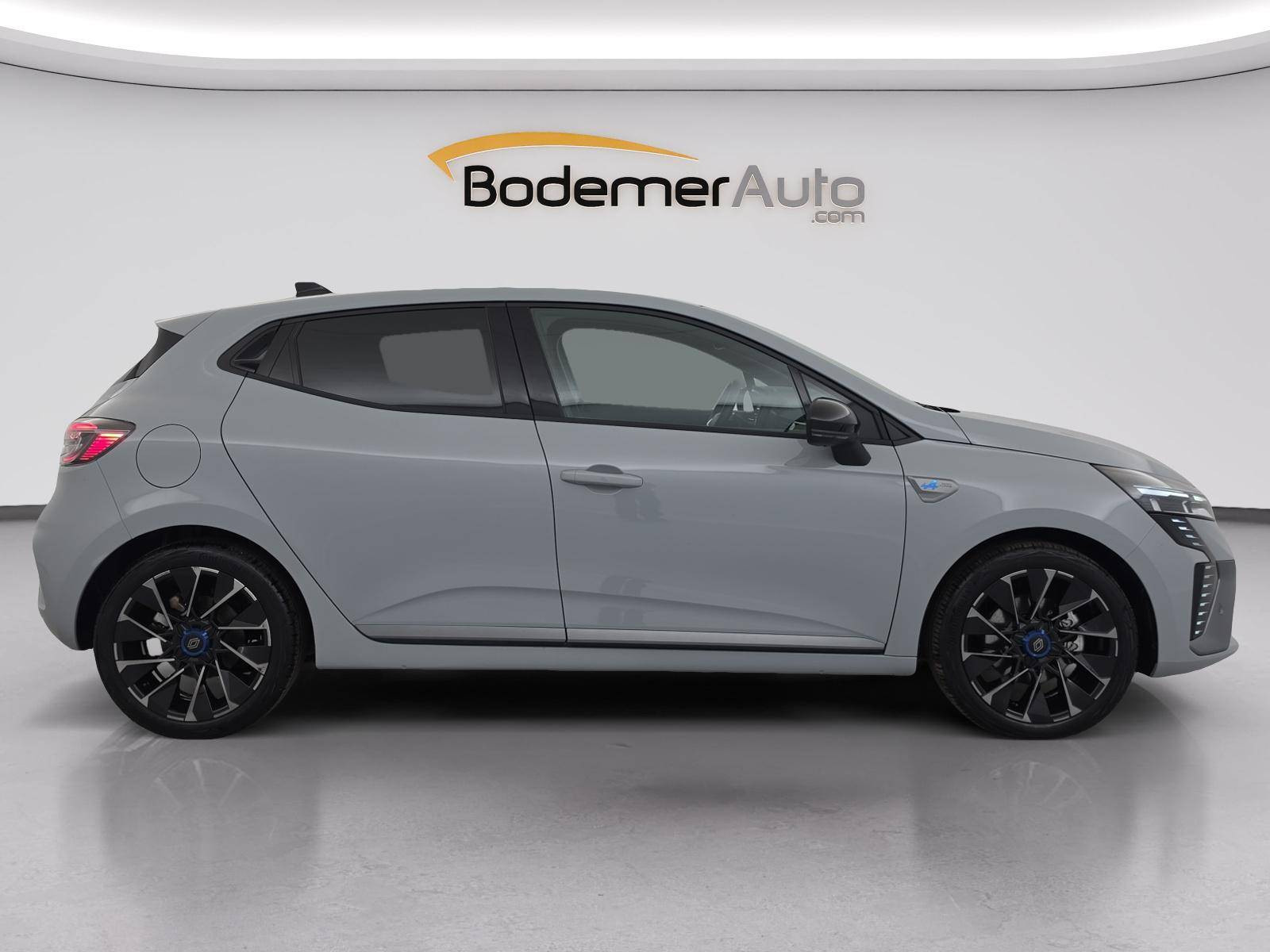 Vente en ligne Renault Clio 5 Clio E-Tech full hybrid 145 ch GSR2 au prix de 22 470 €