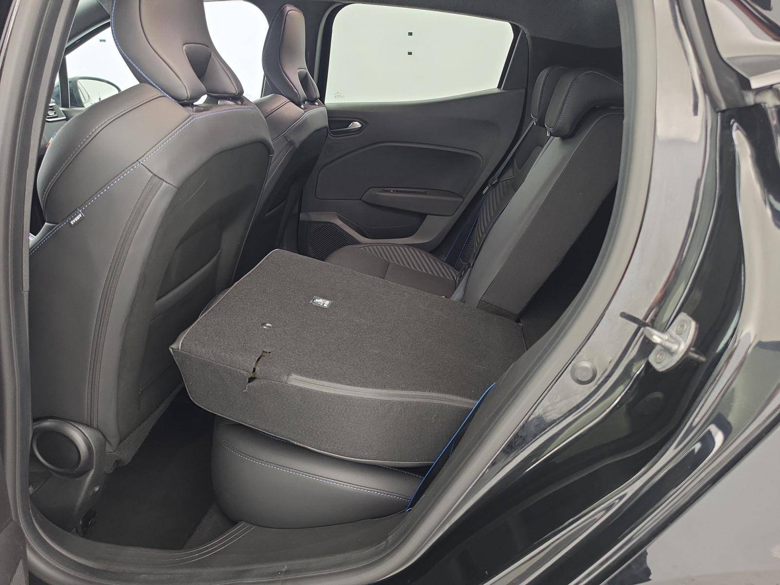 Vente en ligne Renault Clio 5 Clio E-Tech full hybrid 145 ch GSR2 au prix de 21 970 €