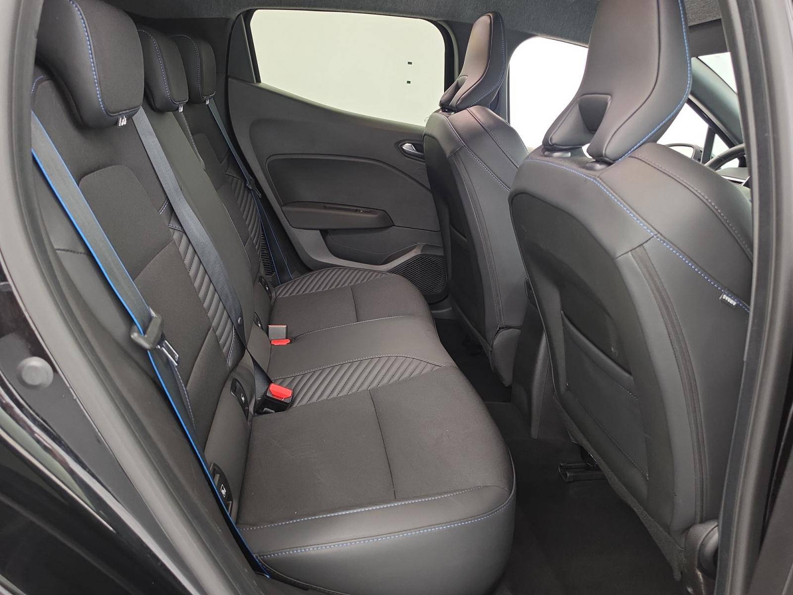 Vente en ligne Renault Clio 5 Clio E-Tech full hybrid 145 ch GSR2 au prix de 21 970 €