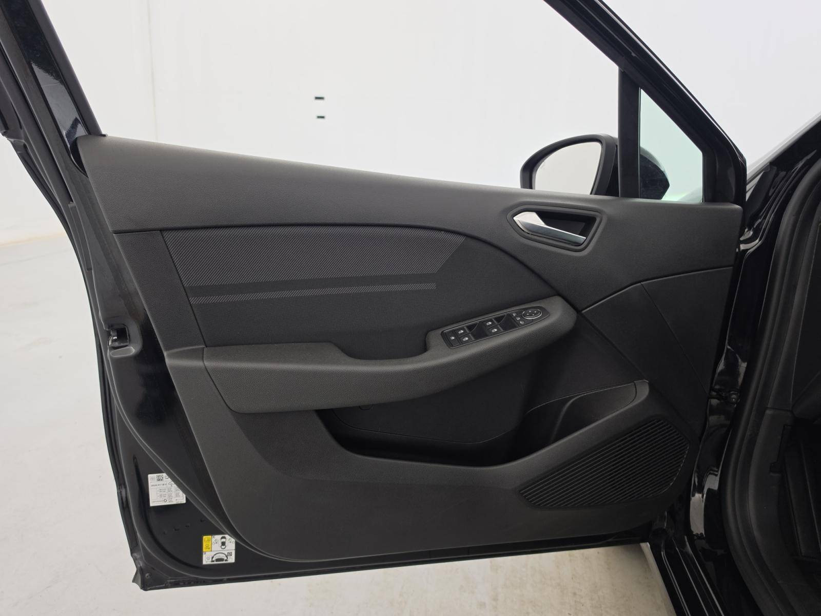 Vente en ligne Renault Clio 5 Clio E-Tech full hybrid 145 ch GSR2 au prix de 21 970 €