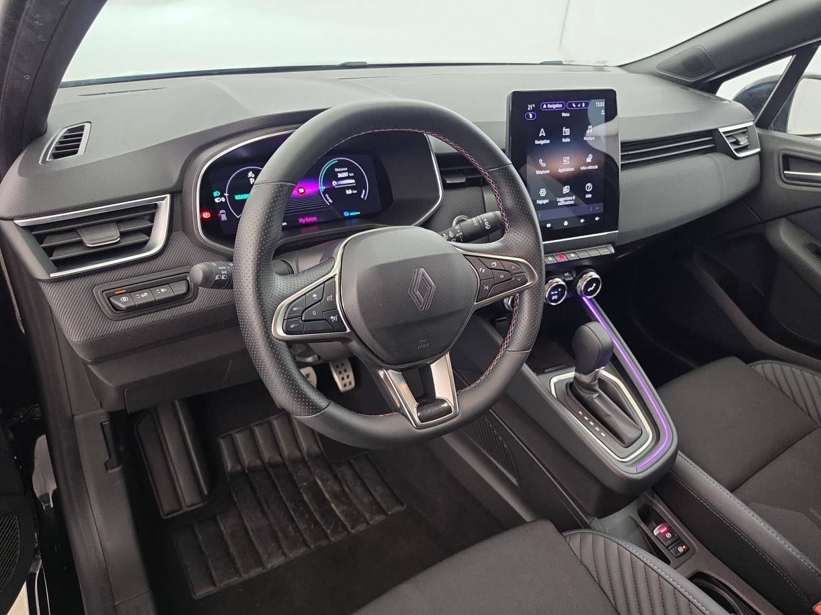 Vente en ligne Renault Clio 5 Clio E-Tech full hybrid 145 ch GSR2 au prix de 21 970 €