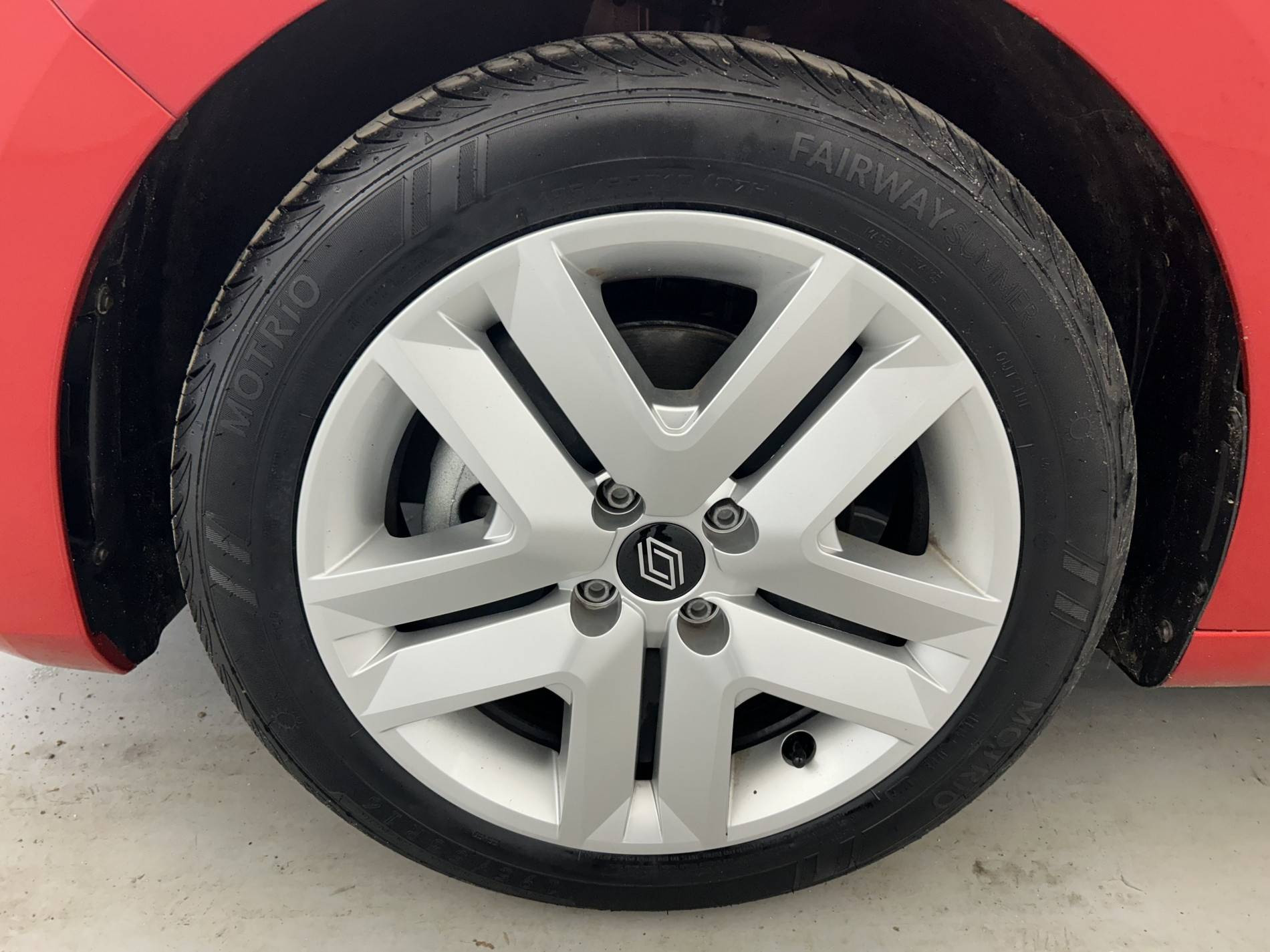 Vente en ligne Renault Clio 5 Clio E-Tech full hybrid 145 ch GSR2 au prix de 18 990 €