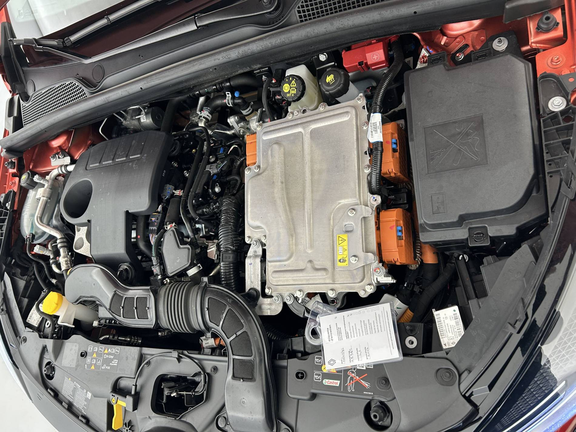 Vente en ligne Renault Clio 5 Clio E-Tech full hybrid 145 ch GSR2 au prix de 18 990 €