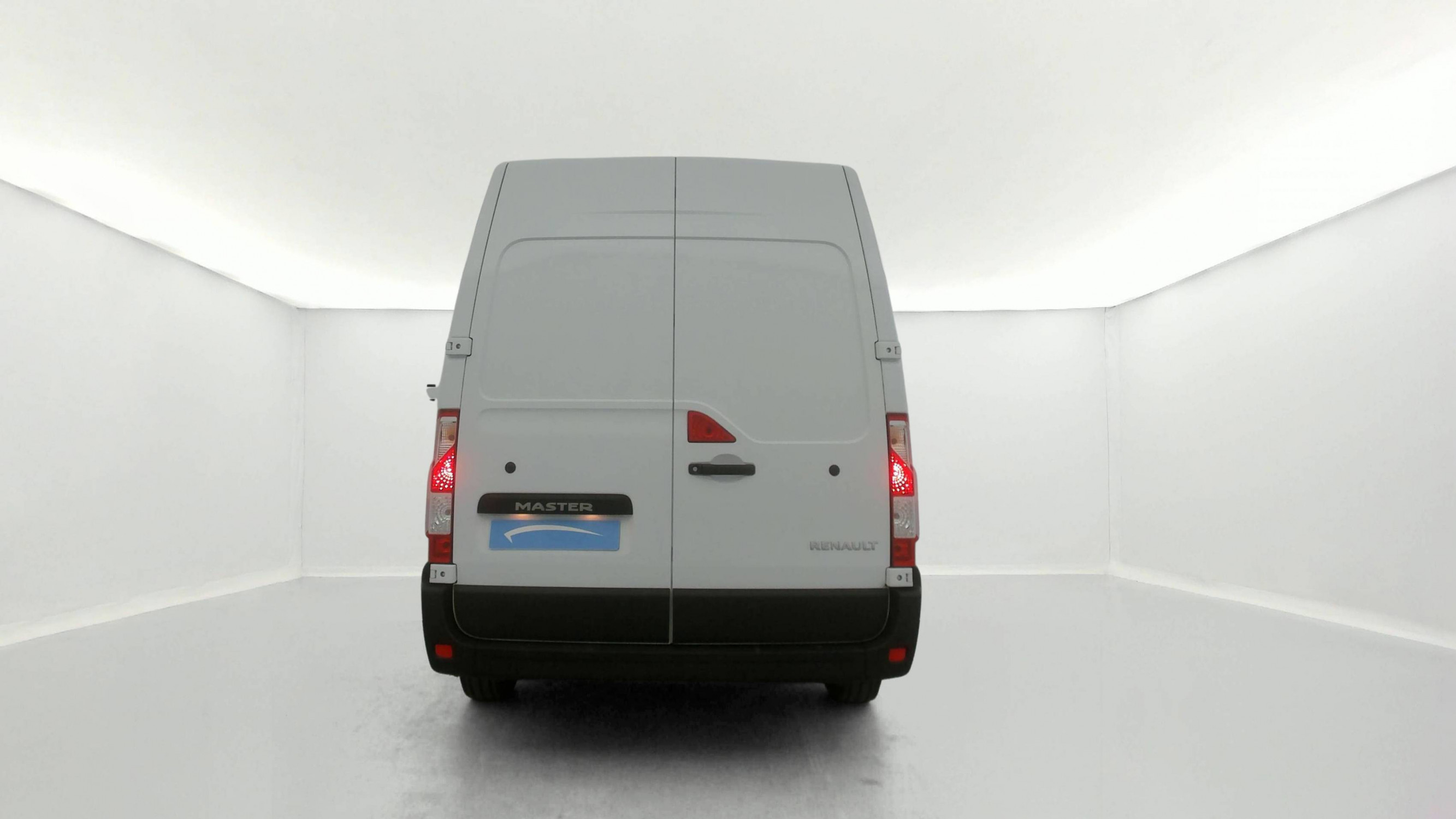 Vente en ligne Renault Master Fourgon MASTER FGN TRAC F3500 L2H2 BLUE DCI 135 au prix de 20 990 €