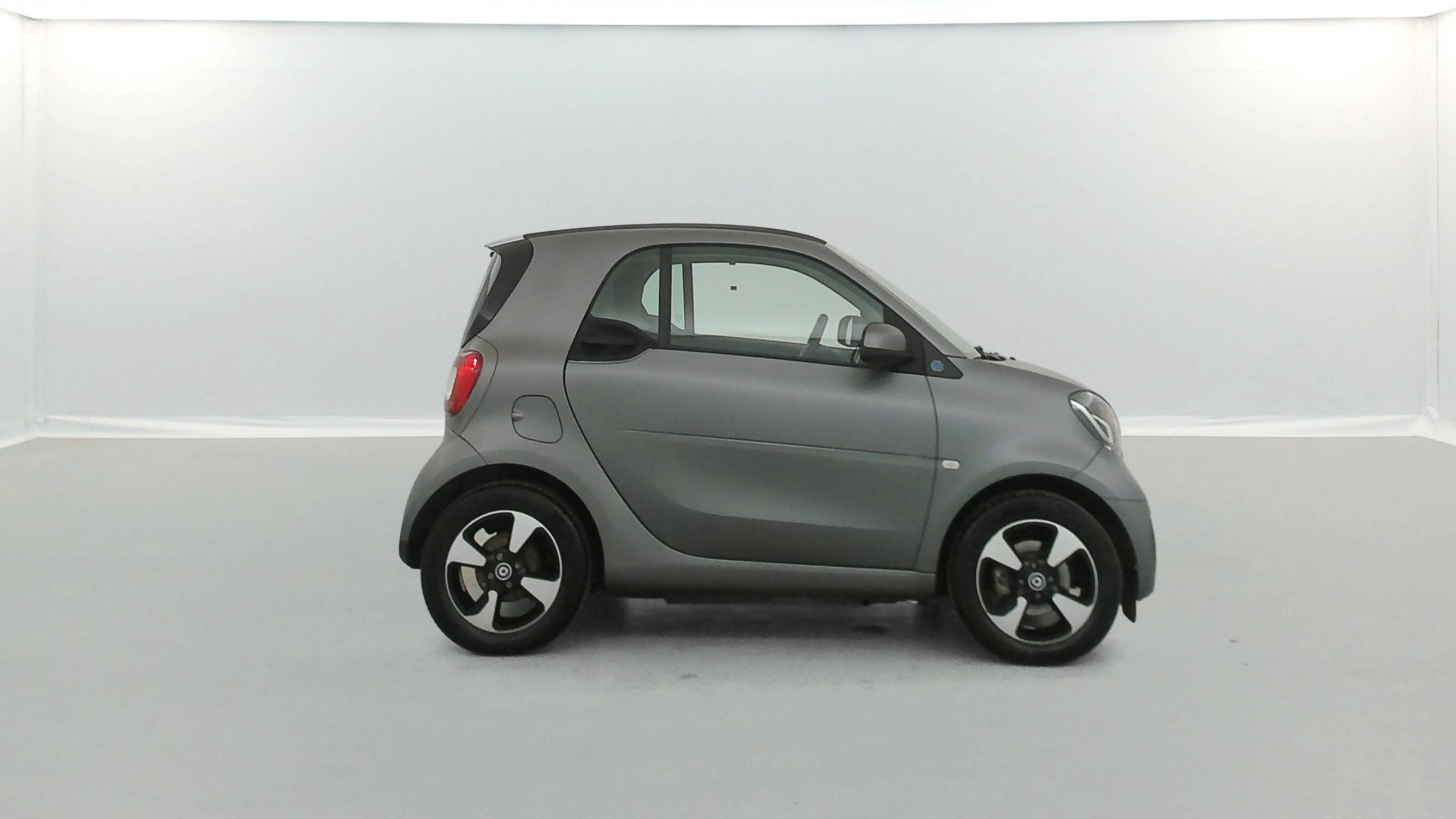 Vente en ligne Smart ForTwo Coupe Fortwo Coupé 82 ch au prix de 14 970 €
