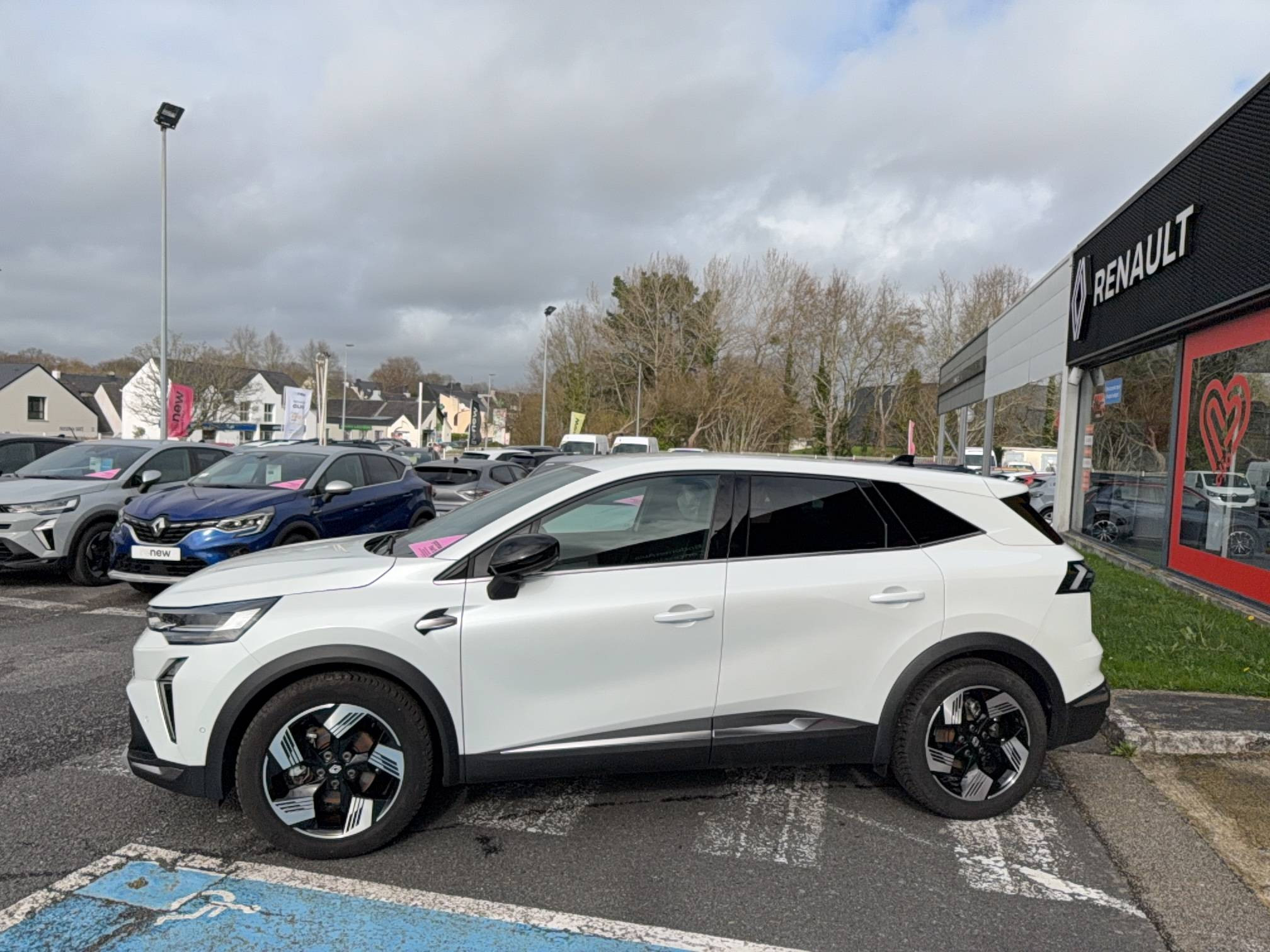 Renault Symbioz  E-Tech full hybrid 145 occasion de 2025 en vente à Auray