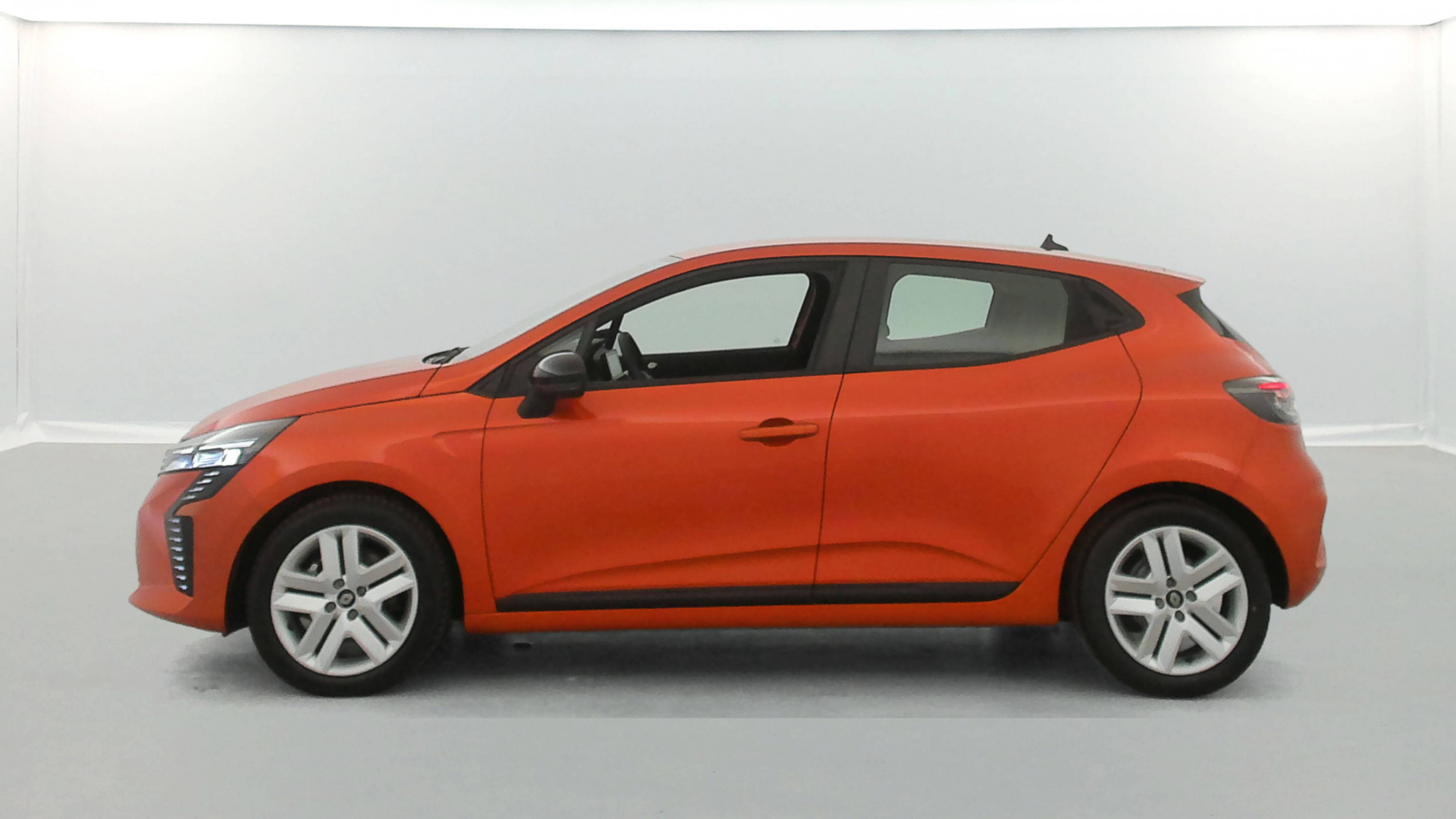 Renault Clio 5 Clio E-Tech full hybrid 145 ch GSR2 occasion de 2025 en vente à Auray