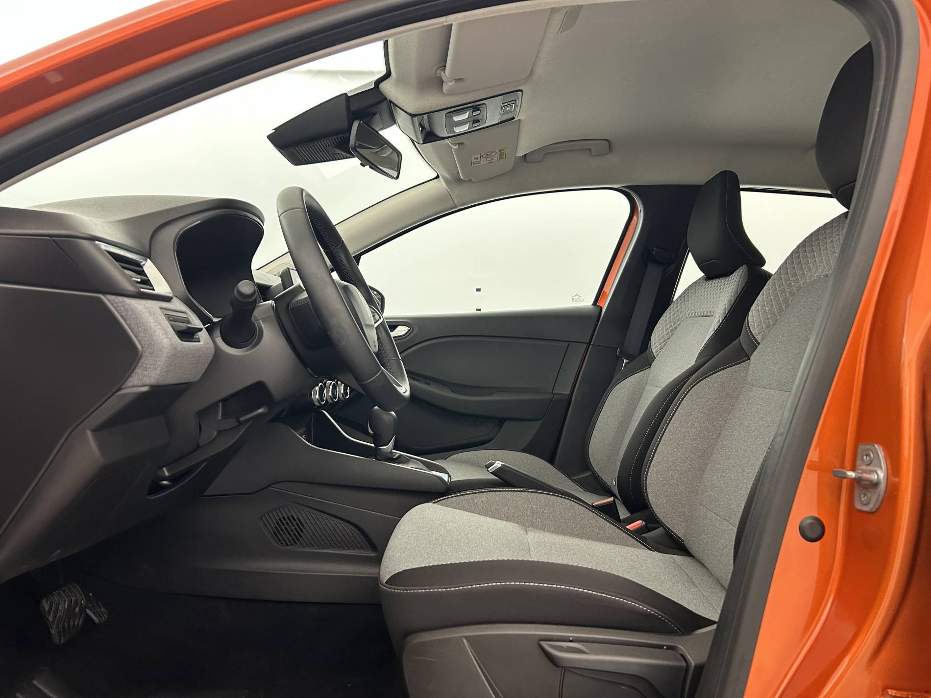 Vente en ligne Renault Clio 5 Clio E-Tech full hybrid 145 ch GSR2 au prix de 18 490 €