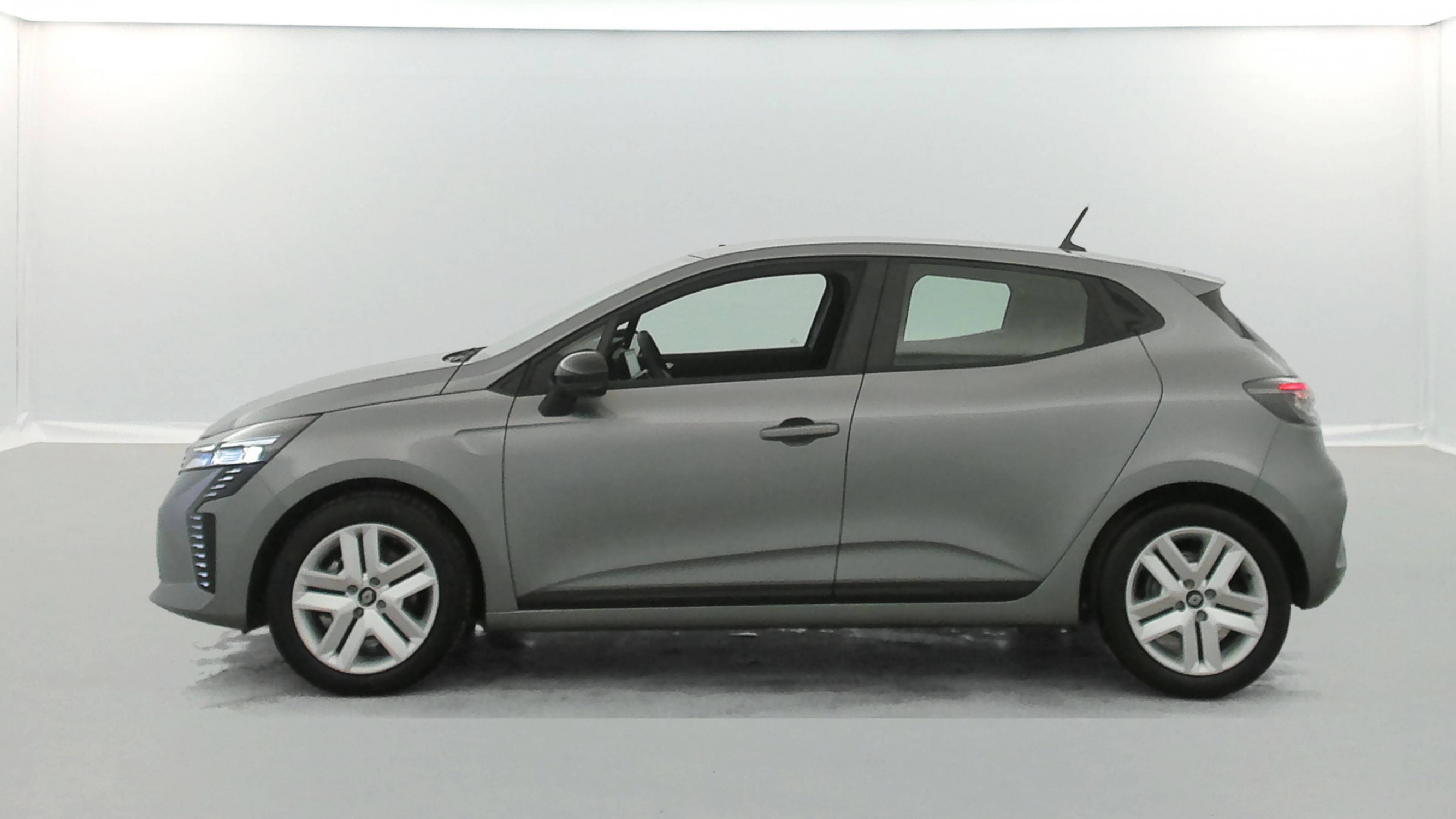 Renault Clio 5 Clio E-Tech full hybrid 145 ch GSR2 occasion de 2025 en vente à Auray