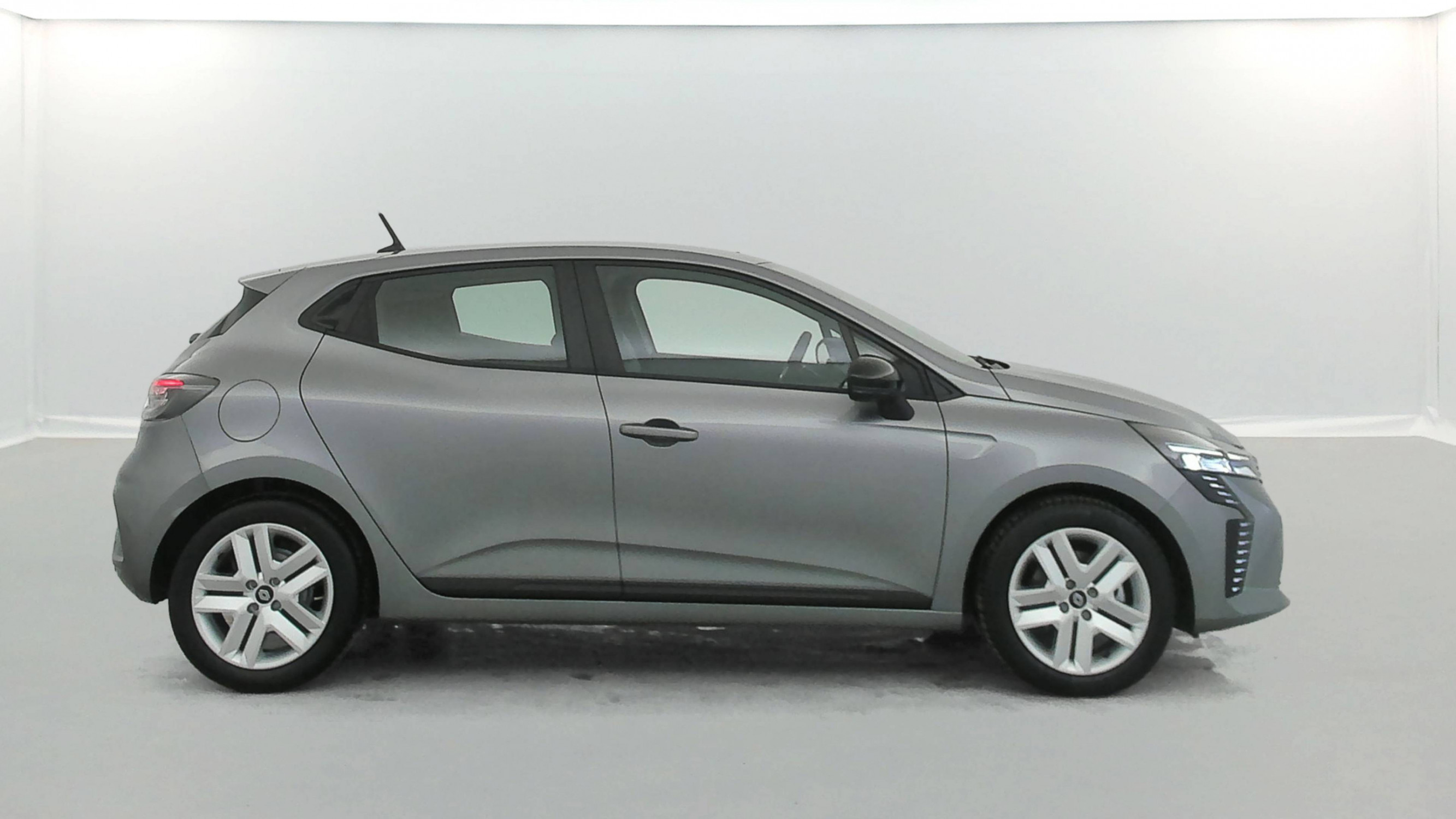 Vente en ligne Renault Clio 5 Clio E-Tech full hybrid 145 ch GSR2 au prix de 18 990 €