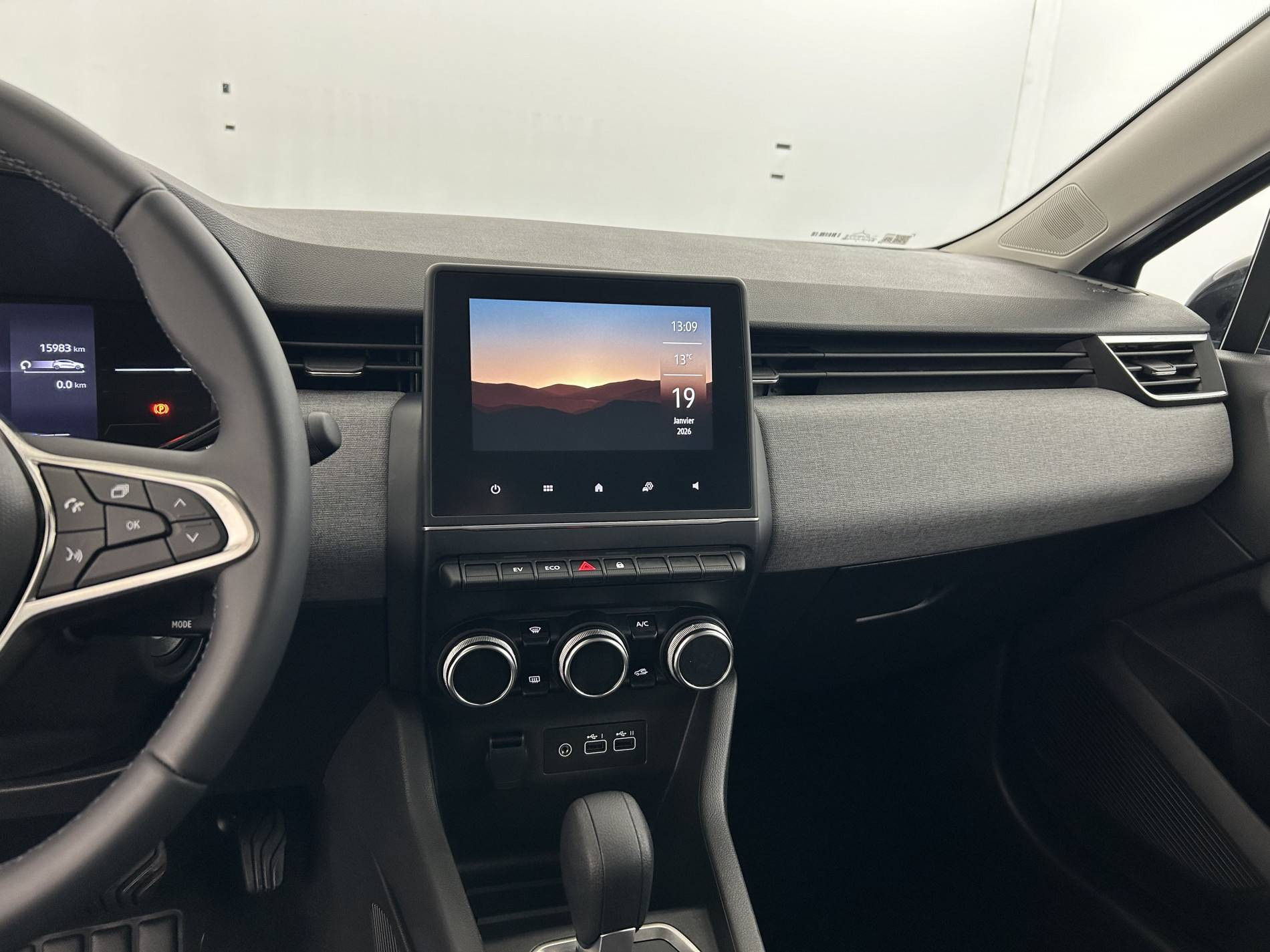 Vente en ligne Renault Clio 5 Clio E-Tech full hybrid 145 ch GSR2 au prix de 19 690 €