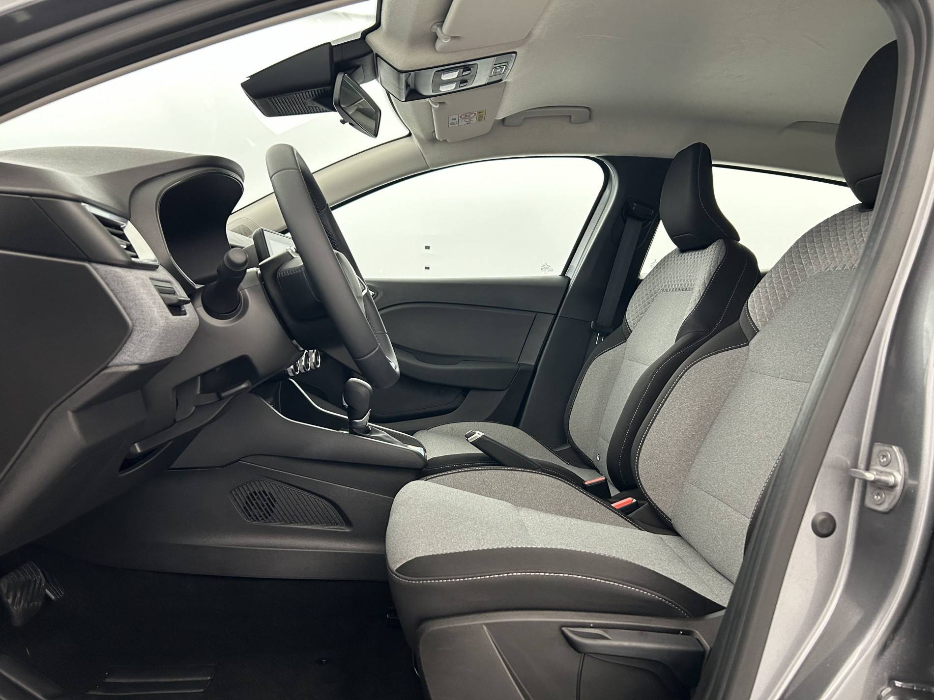Vente en ligne Renault Clio 5 Clio E-Tech full hybrid 145 ch GSR2 au prix de 19 690 €