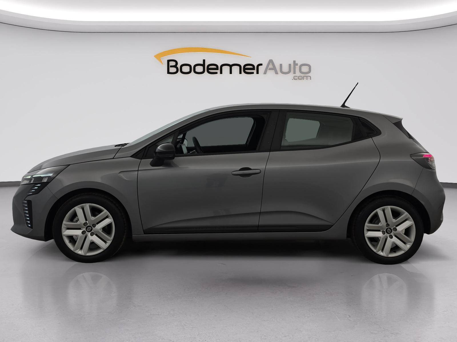 Renault Clio 5 Clio E-Tech full hybrid 145 occasion de 2023 en vente à Auray