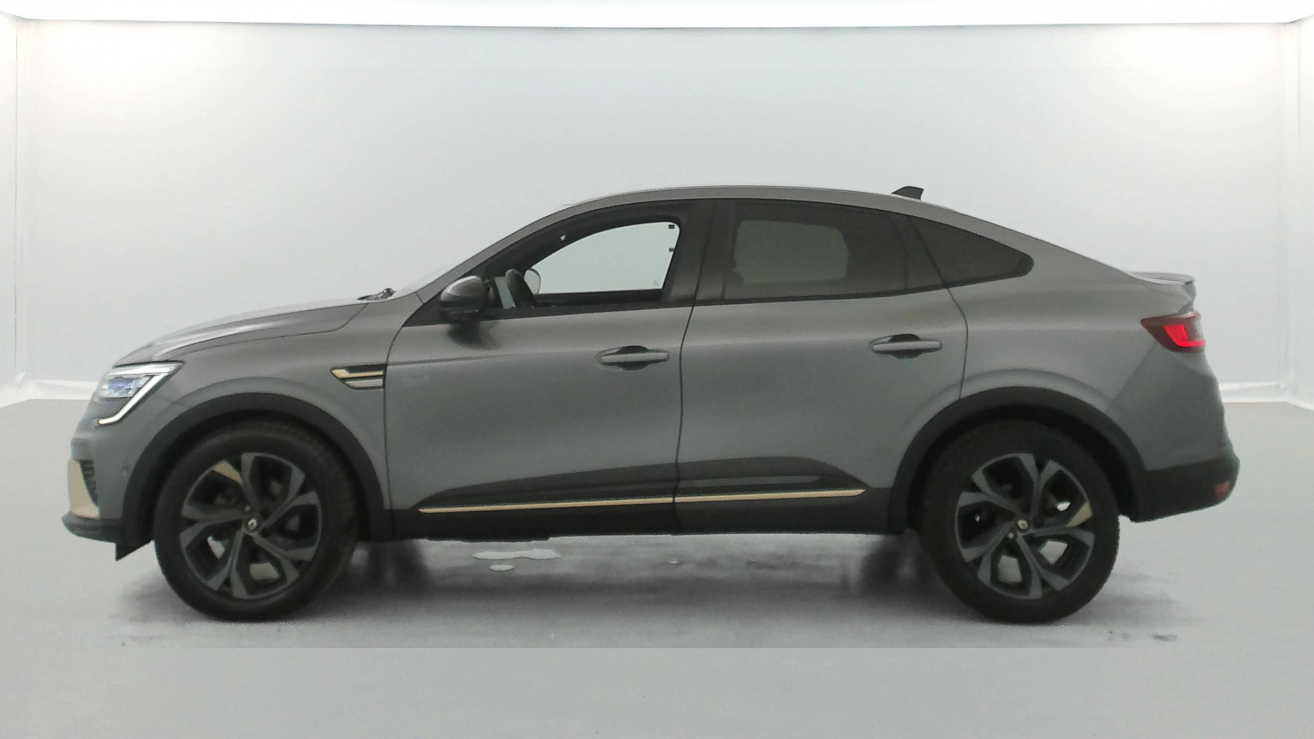 Renault Arkana  E-Tech hybride 145 - 22 occasion de 2022 en vente à Auray
