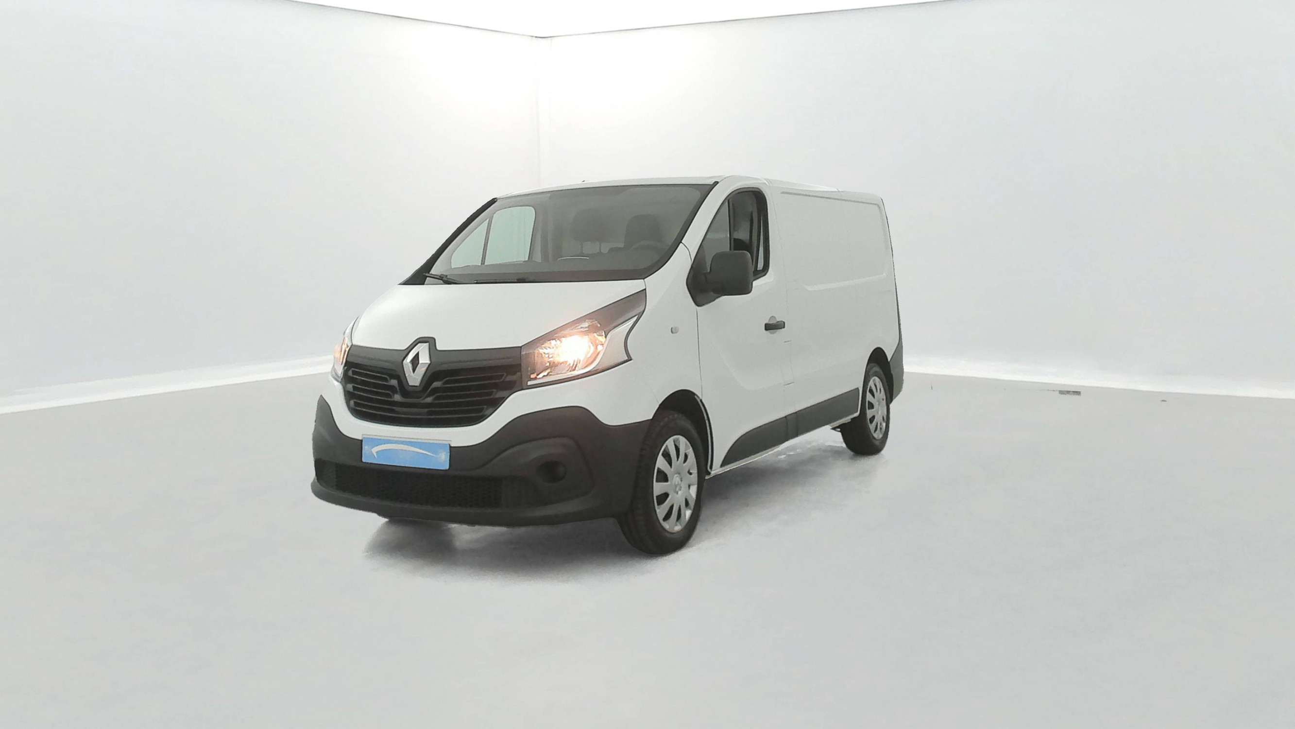 Vente en ligne Renault Trafic 3 Fourgon TRAFIC FGN L1H1 1000 KG DCI 95 E6 STOP&START au prix de 13 990 €