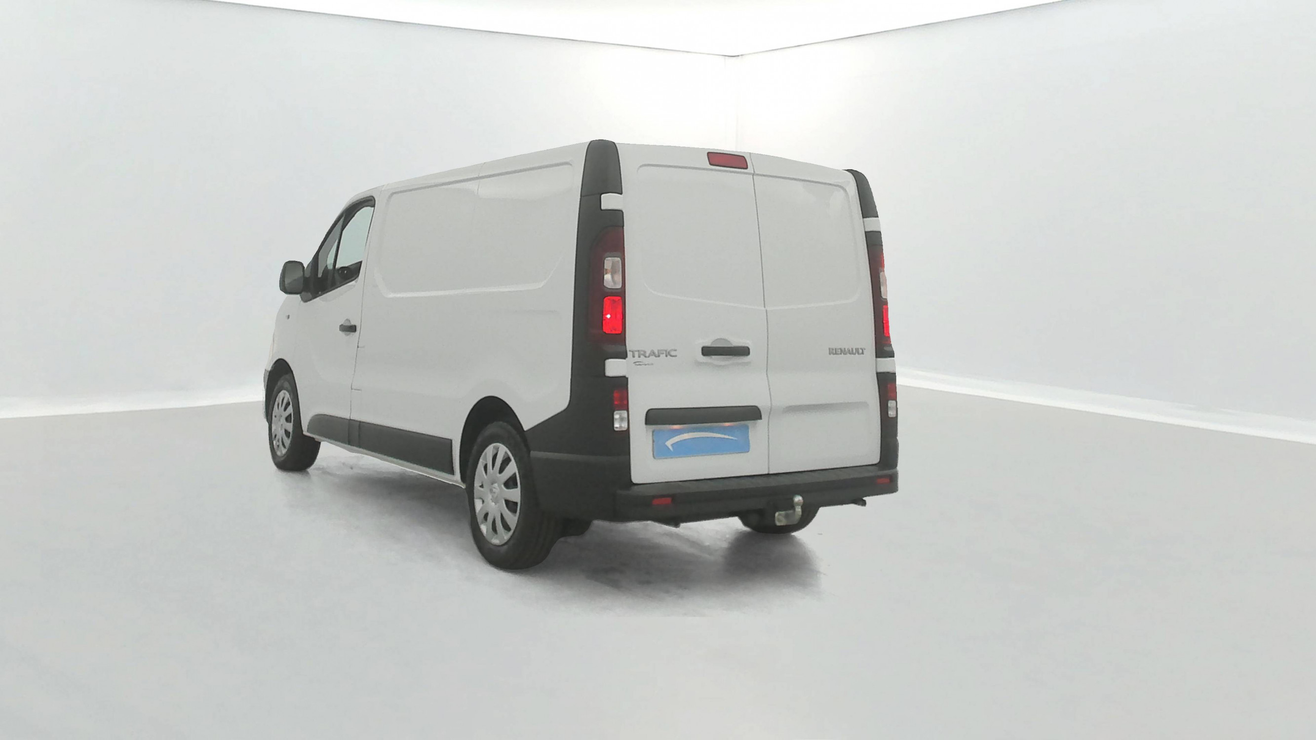 Vente en ligne Renault Trafic 3 Fourgon TRAFIC FGN L1H1 1000 KG DCI 95 E6 STOP&START au prix de 13 990 €