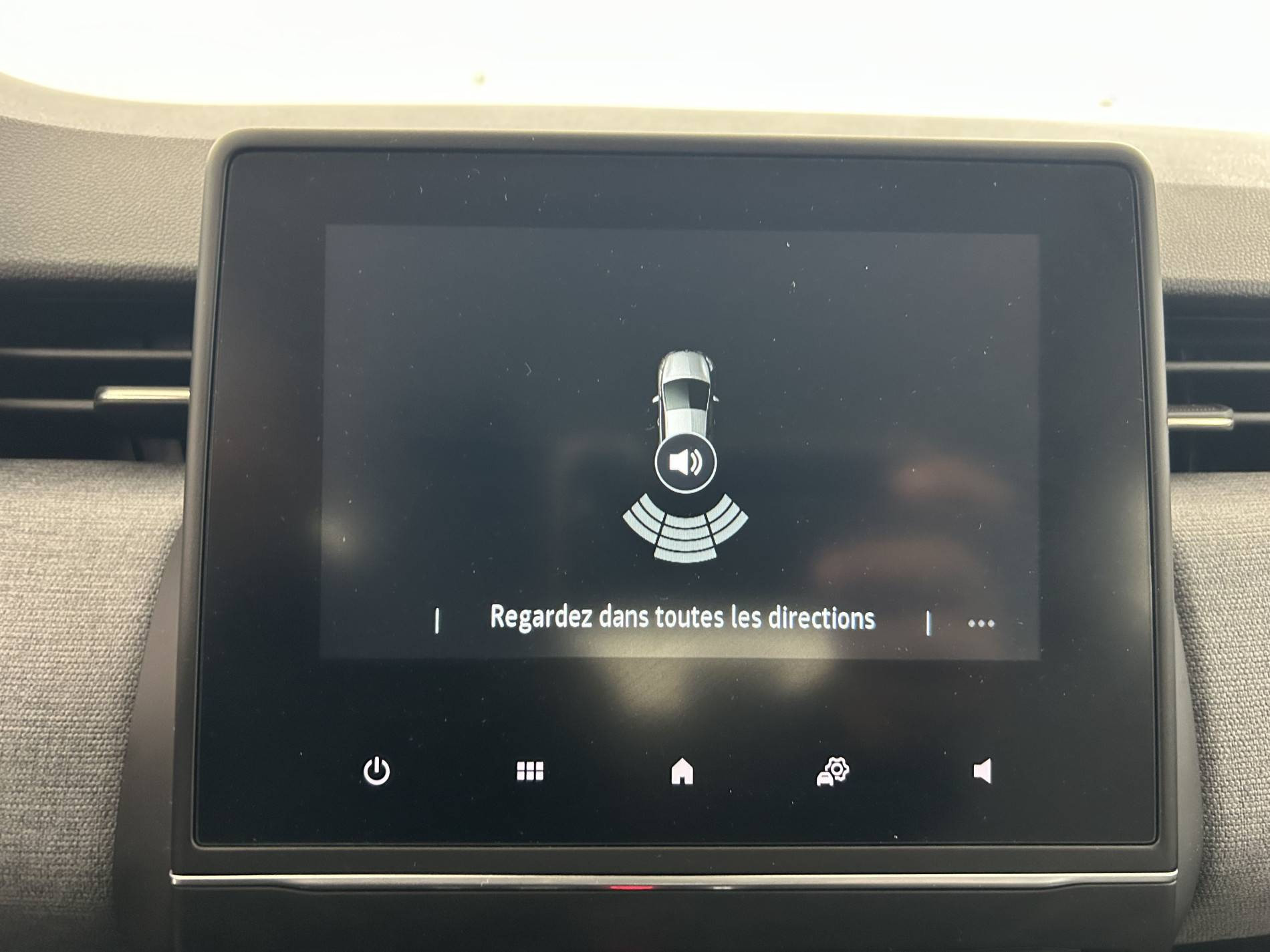 Vente en ligne Renault Clio 5 Clio E-Tech full hybrid 145 au prix de 19 490 €