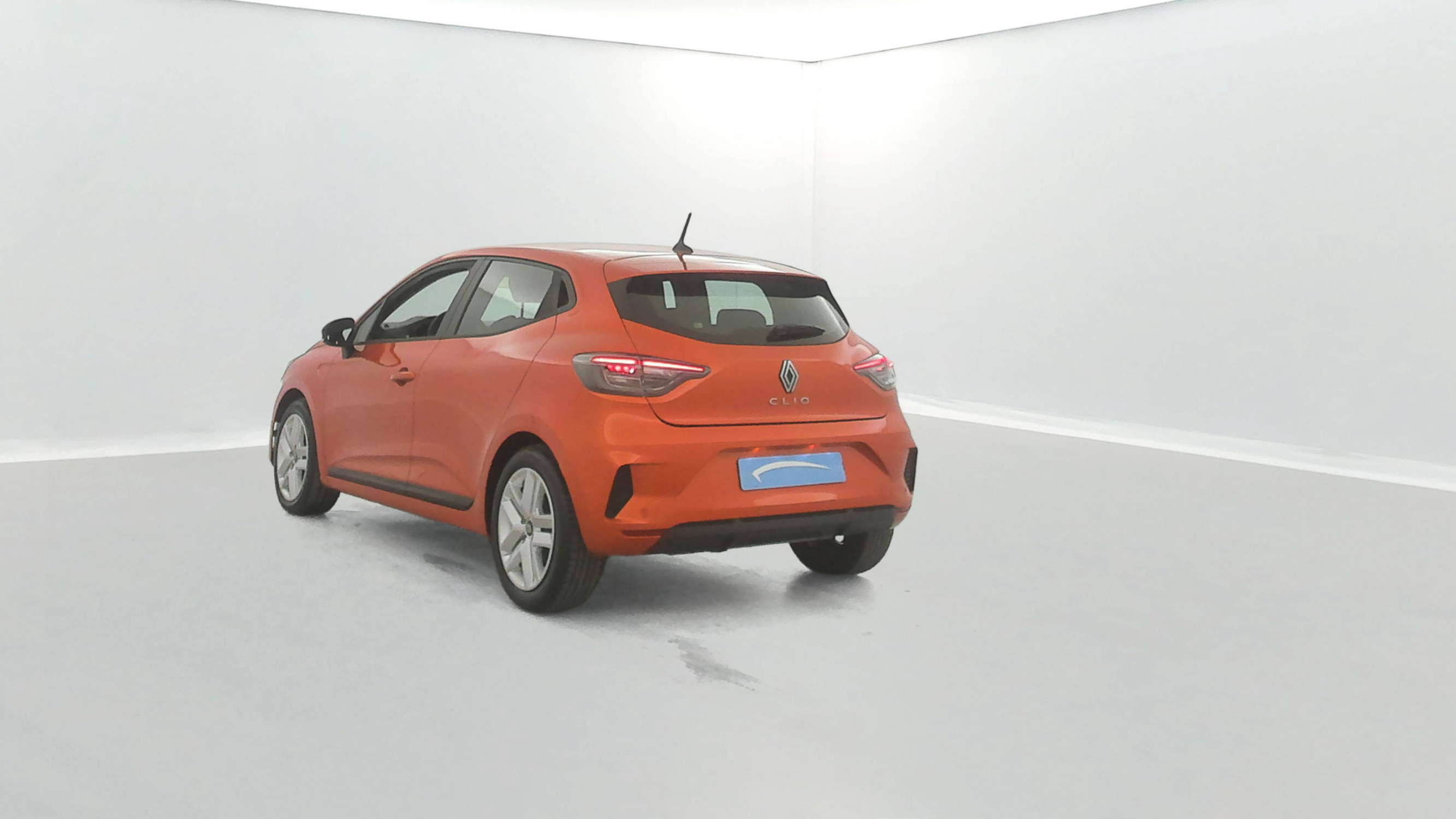 Vente en ligne Renault Clio 5 Clio E-Tech full hybrid 145 au prix de 19 490 €