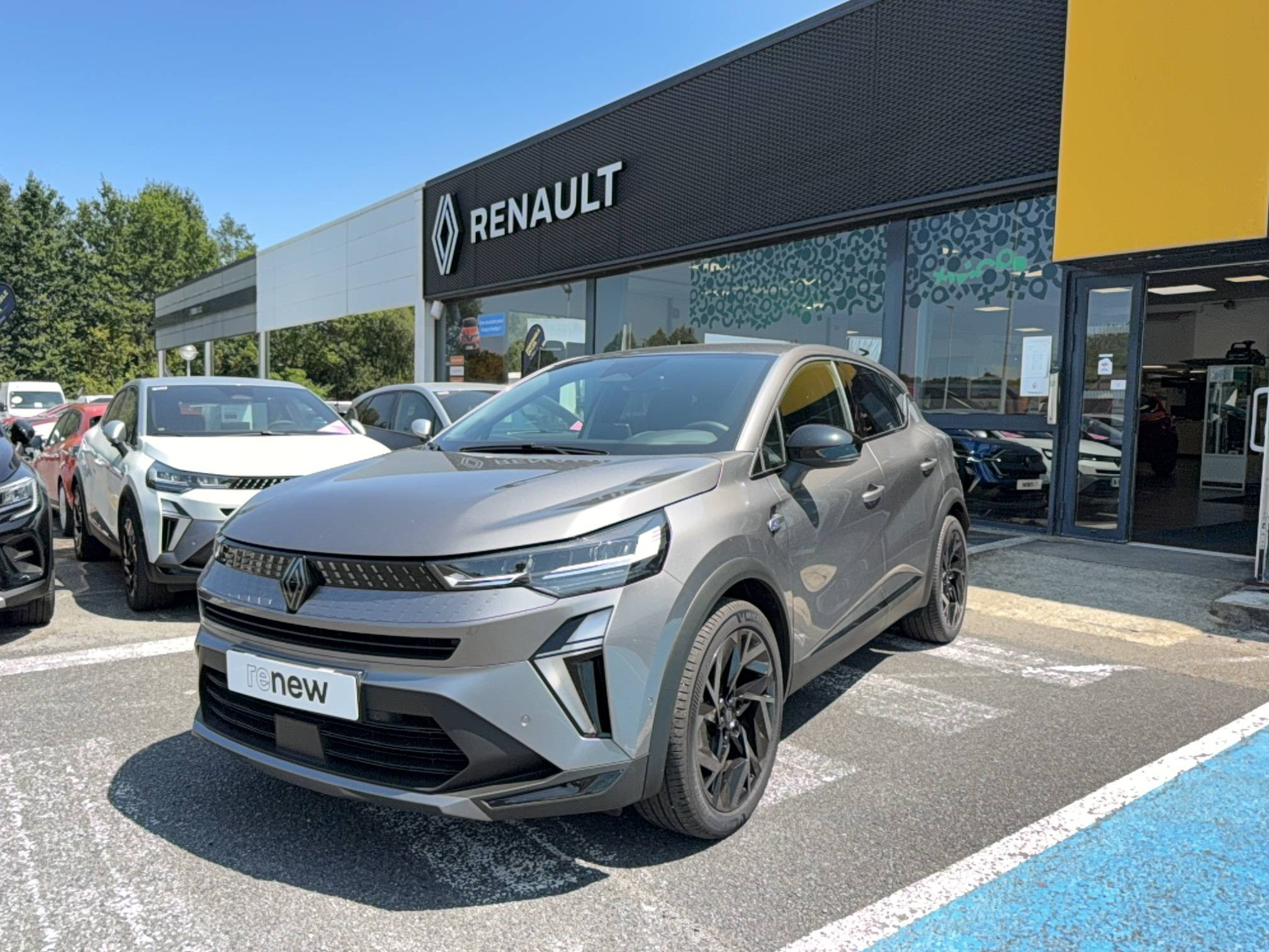 Renault Captur  E-Tech full hybrid 160 ch occasion de 2026 en vente à Auray
