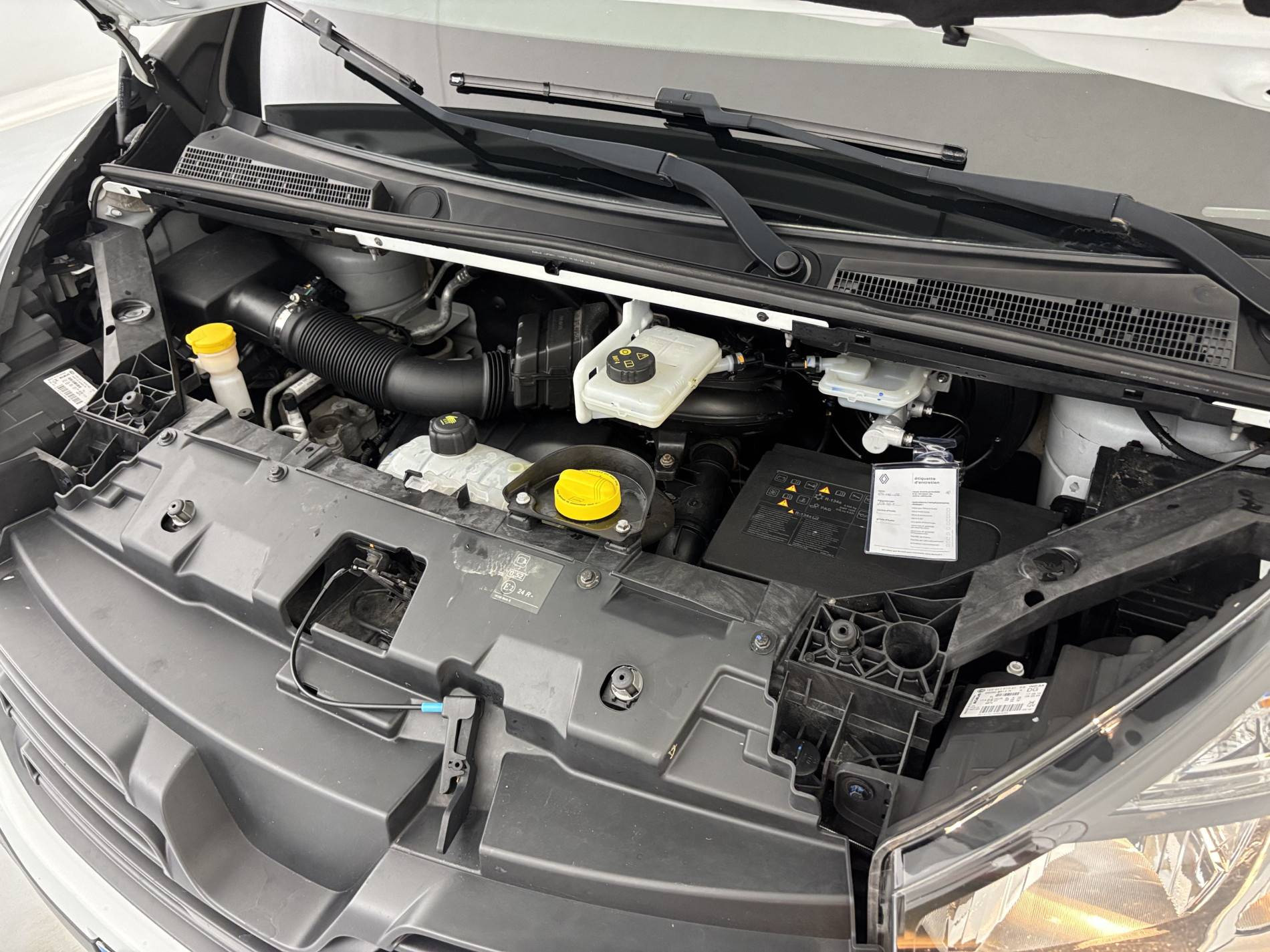 Vente en ligne Renault Trafic 3 Fourgon TRAFIC FGN L1H1 1000 KG DCI 95 E6 STOP&START au prix de 13 990 €