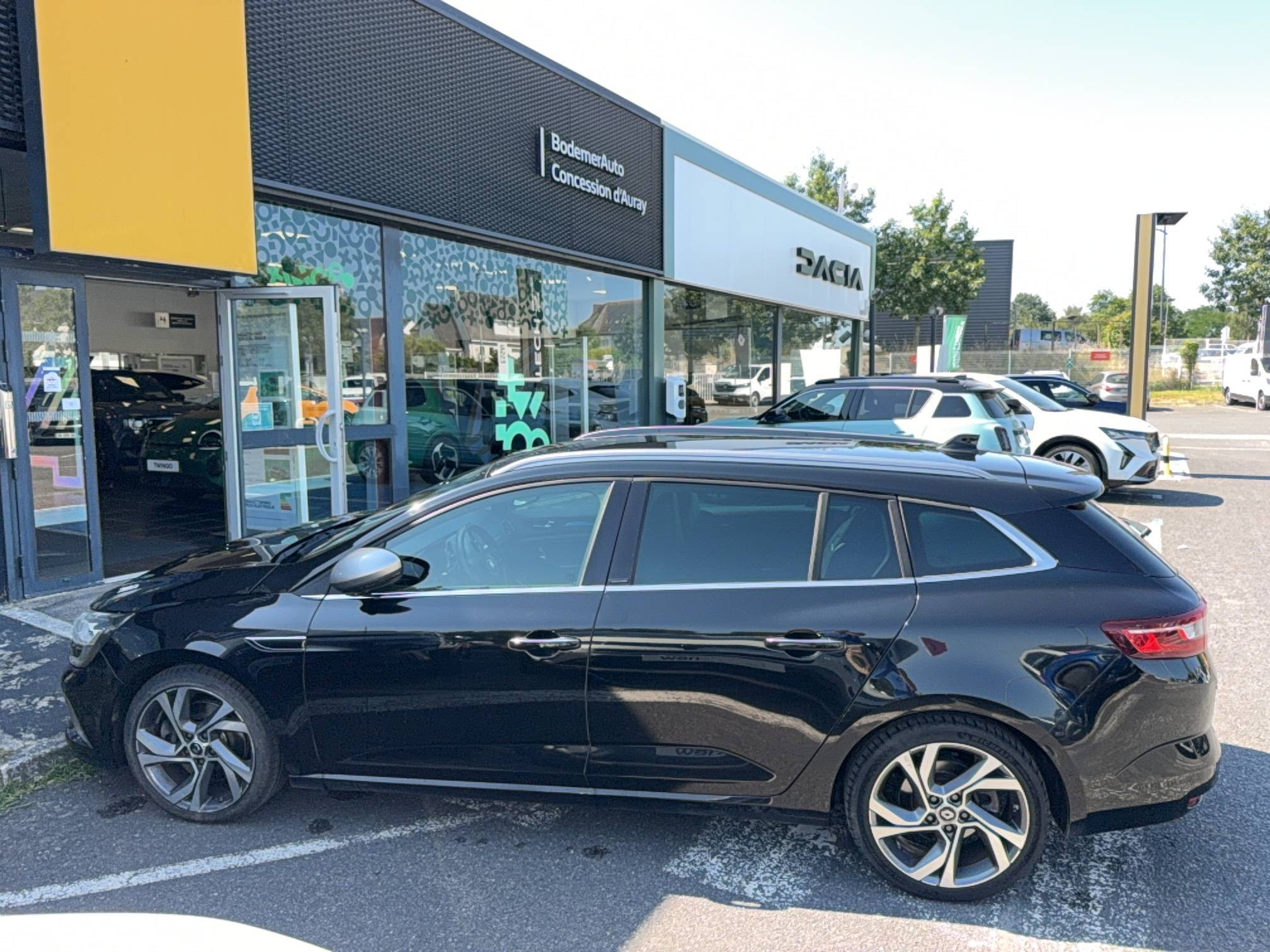 Renault Megane 4 Estate Mégane IV Estate dCi 165 Energy EDC occasion de 2018 en vente à Auray