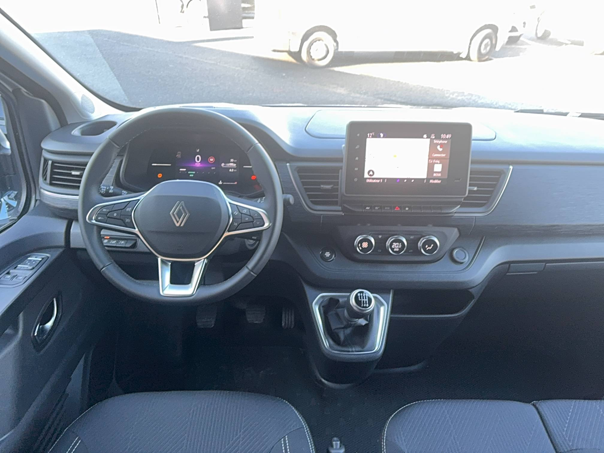 Vente en ligne Renault Trafic Cabine Approfondie TRAFIC CA BLUE DCI 150 L1H1 3T GSR2 au prix de 39 900 €