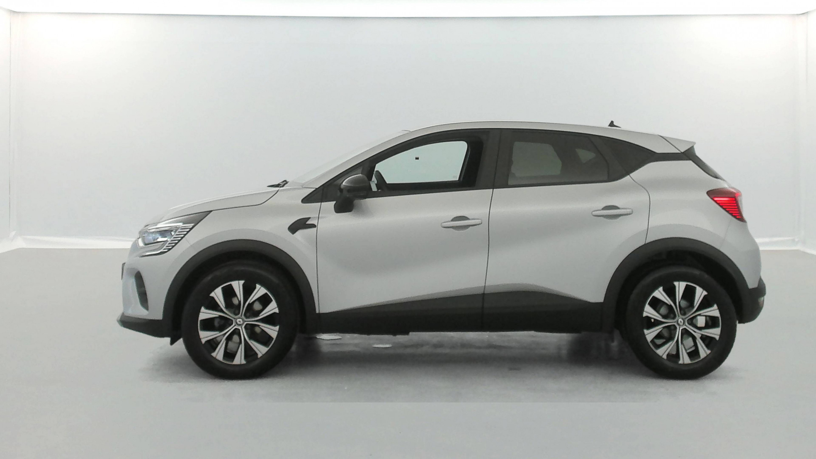 Renault Captur  TCe 90 occasion de 2024 en vente à Auray