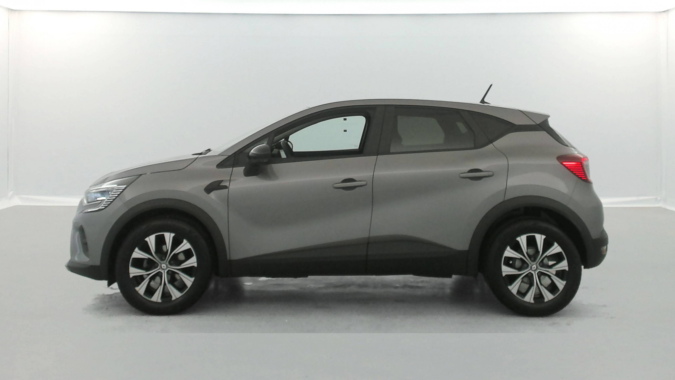 Renault Captur  TCe 90 occasion de 2024 en vente à Auray