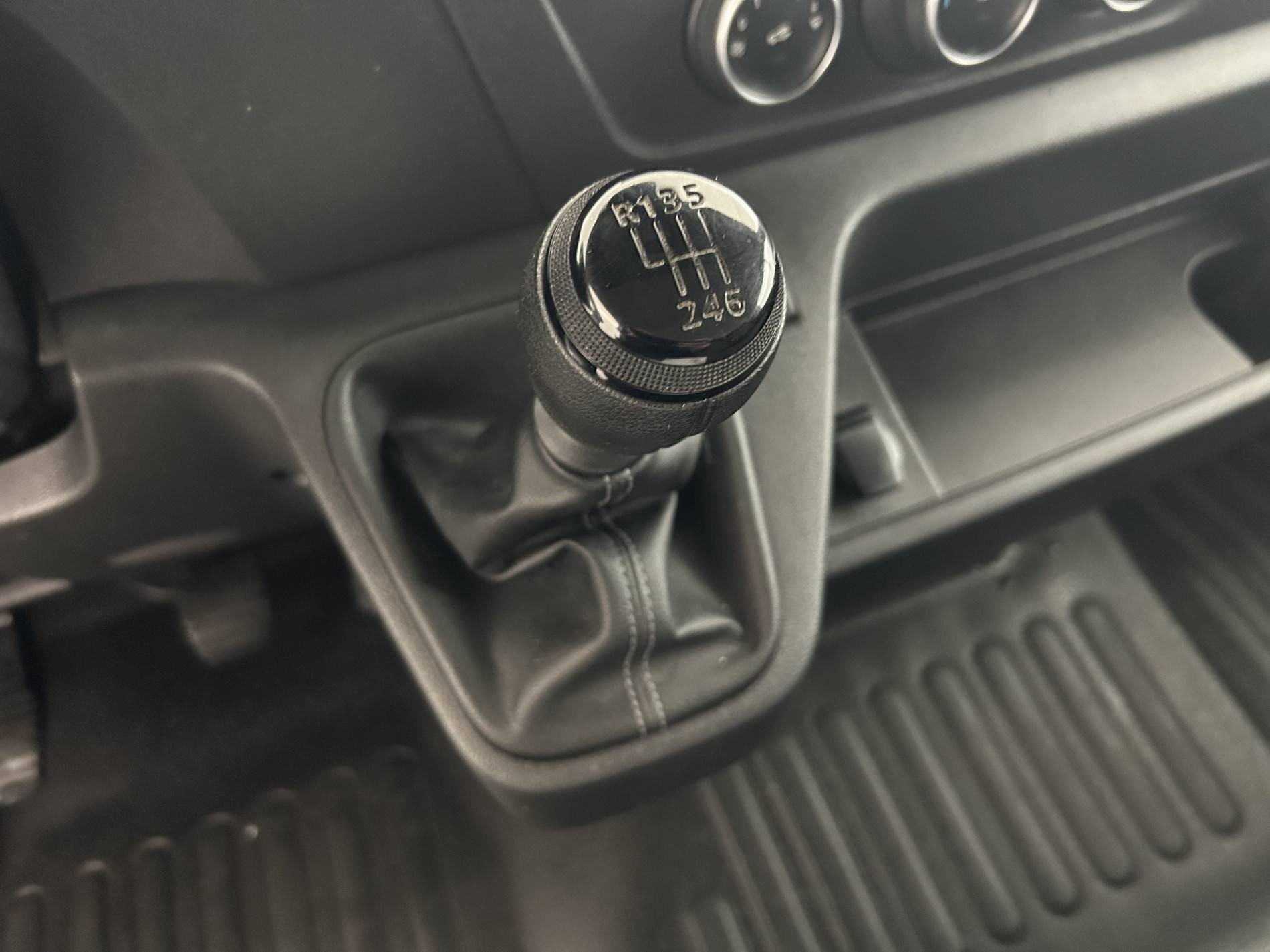 Vente en ligne Renault Master Fourgon MASTER FGN TRAC F3500 L3H3 BLUE DCI 135 au prix de 25 790 €