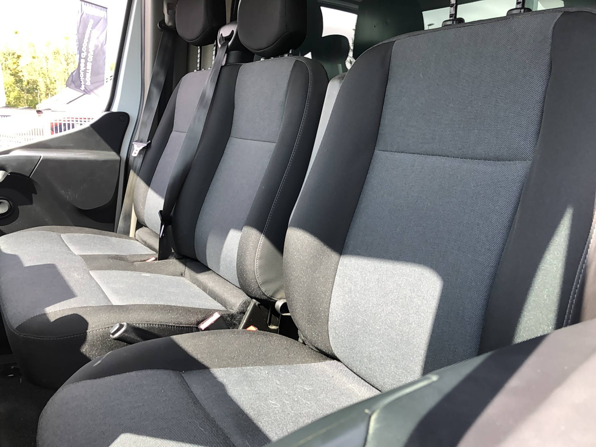 Vente en ligne Renault Master Benne MASTER BENNE PROP RJ3500 L3 COFFRE BLUE DCI 145 EURO VI au prix de 30 900 €