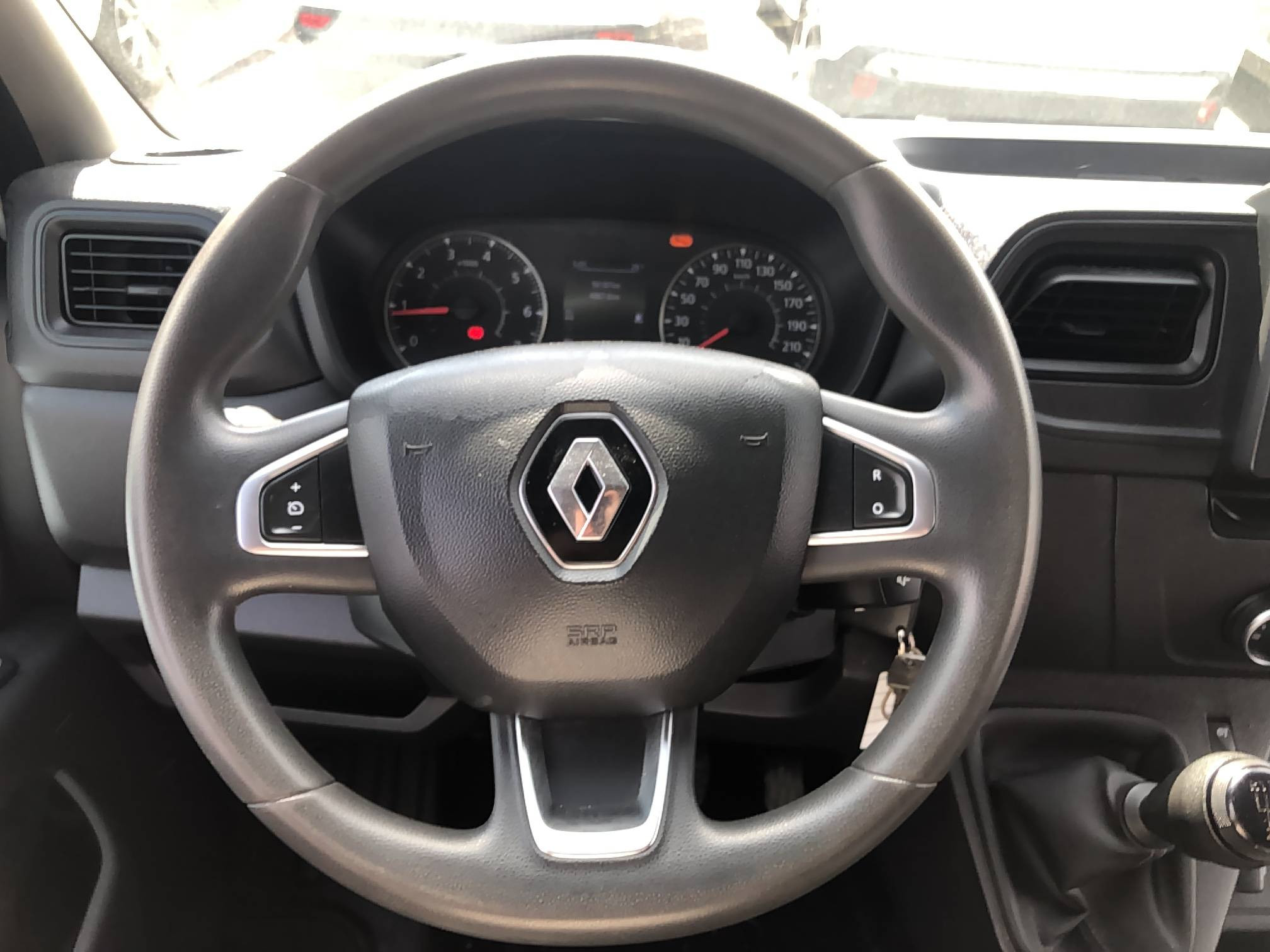 Vente en ligne Renault Master Benne MASTER BENNE PROP RJ3500 L3 COFFRE BLUE DCI 145 EURO VI au prix de 30 900 €