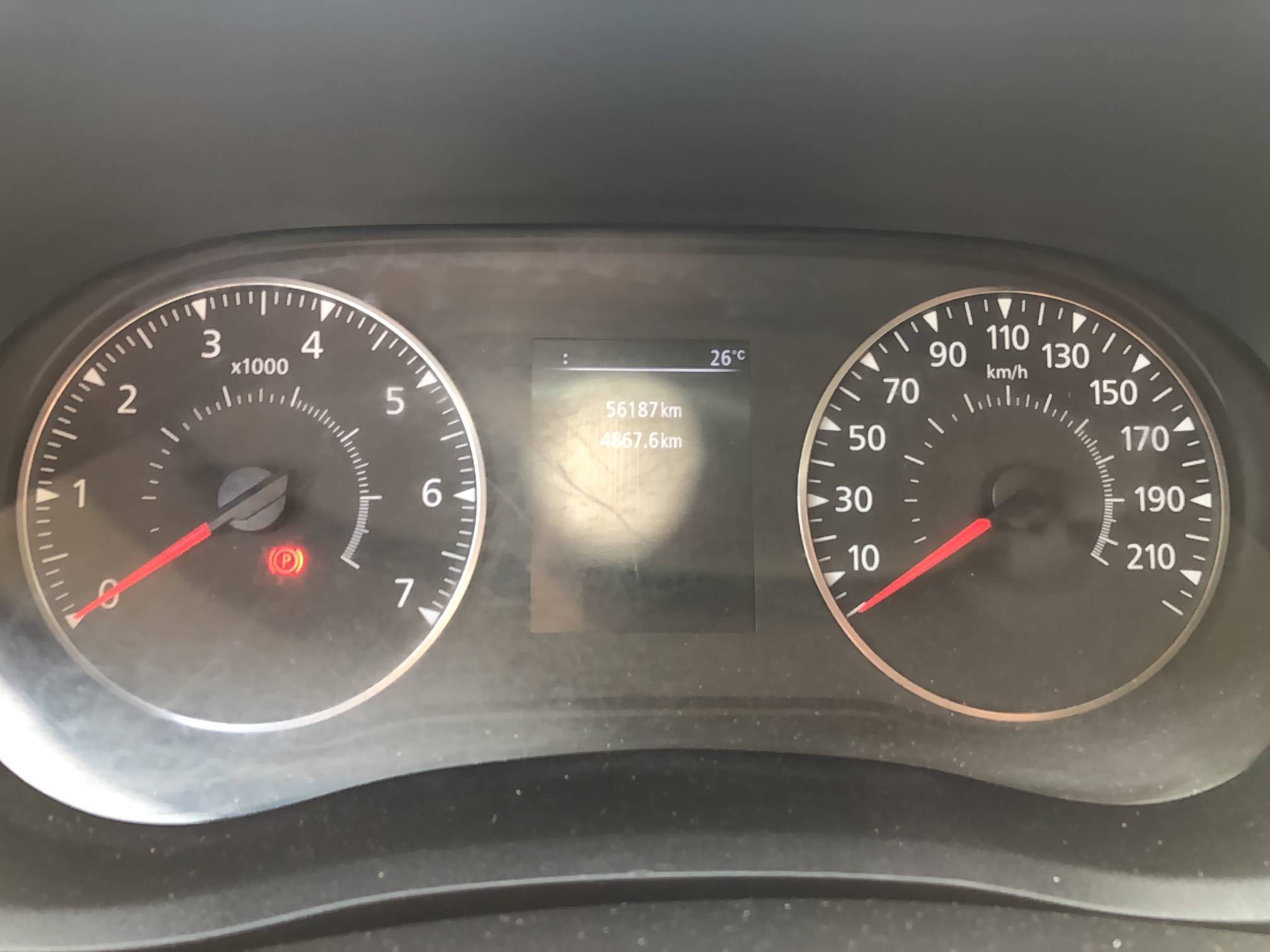 Vente en ligne Renault Master Benne MASTER BENNE PROP RJ3500 L3 COFFRE BLUE DCI 145 EURO VI au prix de 30 900 €