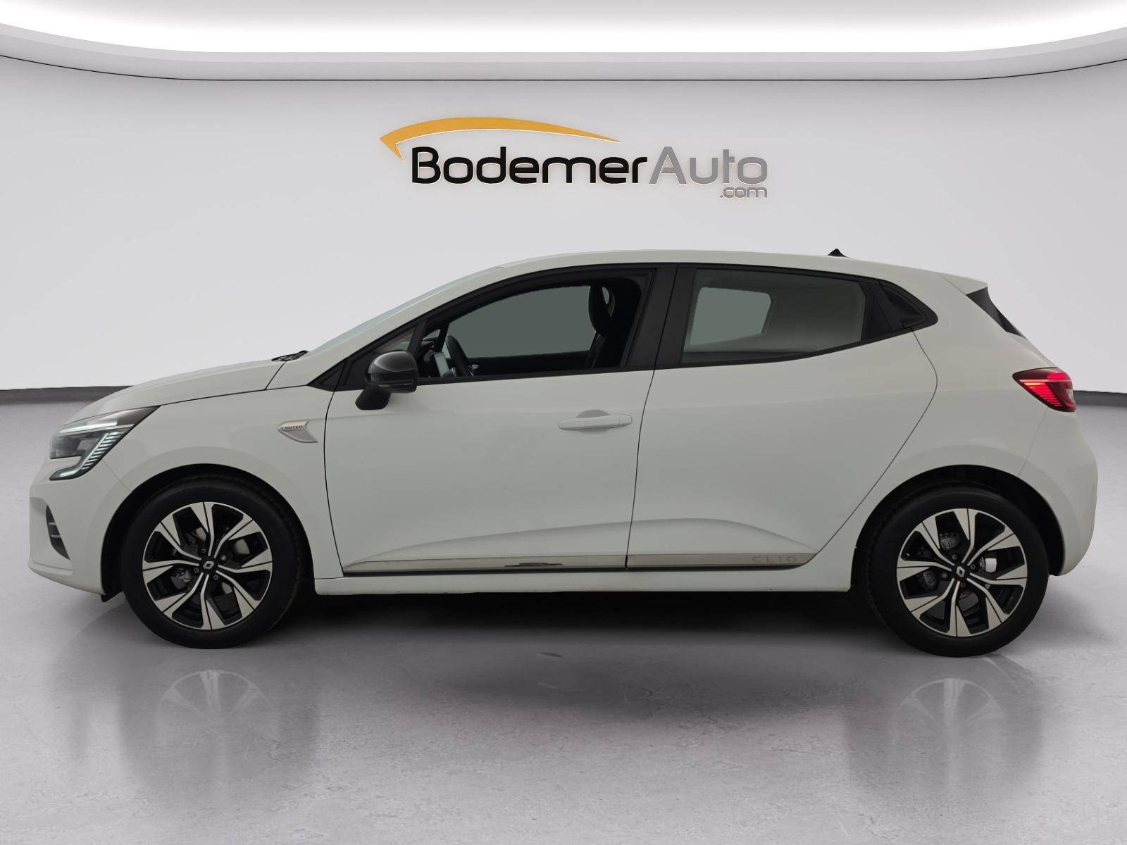 Renault Clio 5 Clio TCe 90 - 21N occasion de 2022 en vente à Auray