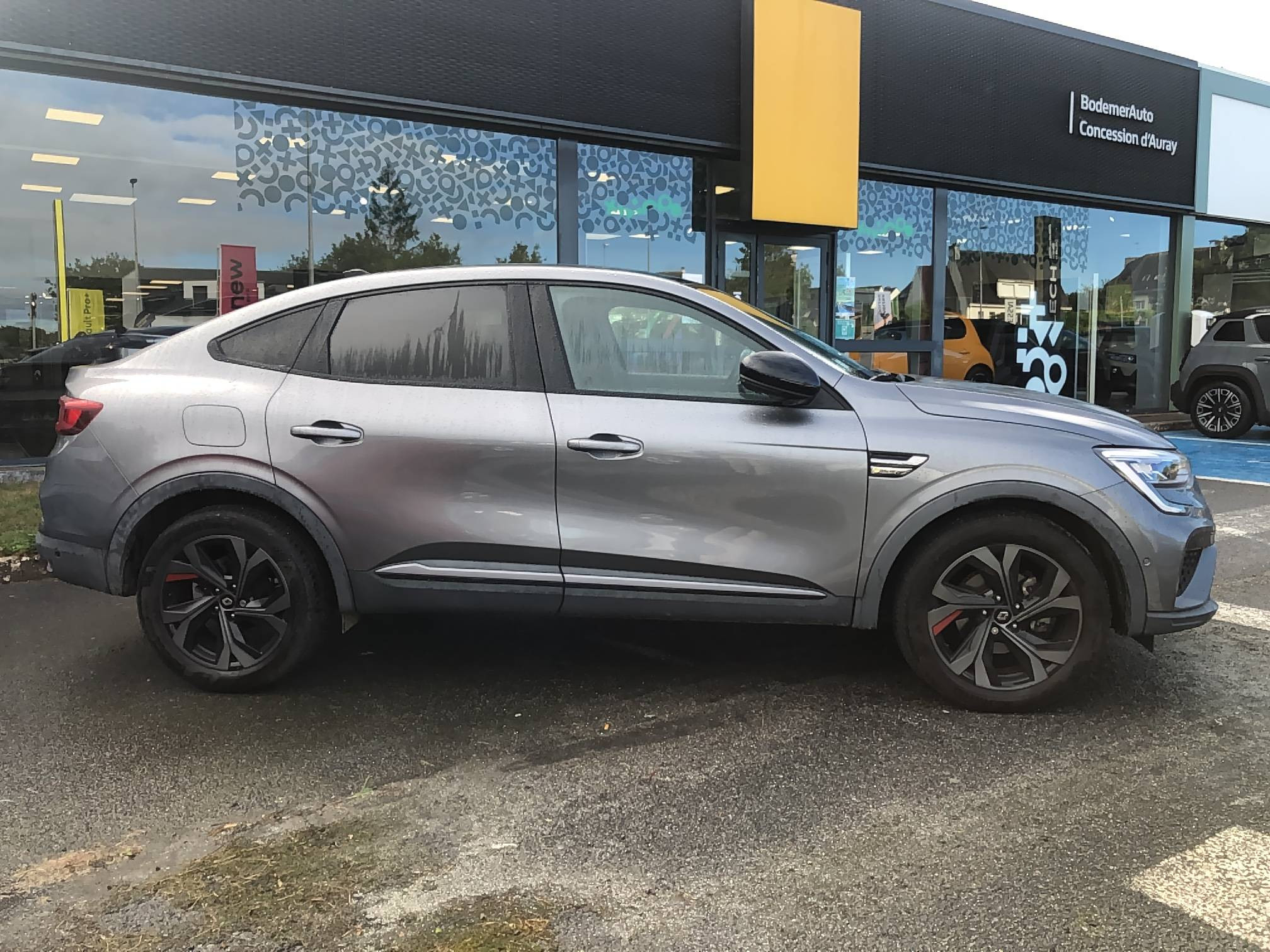 Vente en ligne Renault Arkana  E-Tech 145 - 21B au prix de 21 990 €