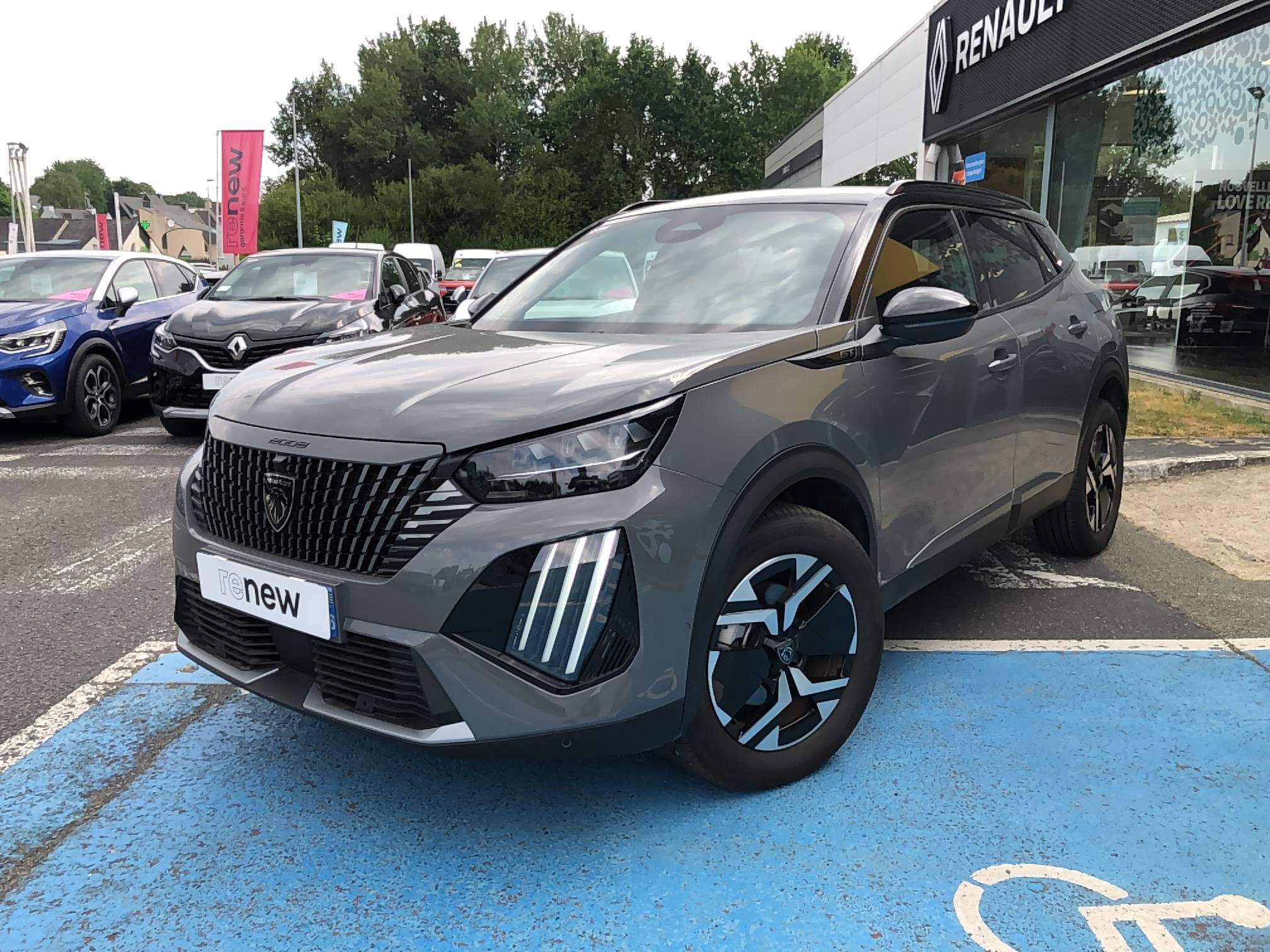 Peugeot 2008  Hybrid 145 e-DCS6 occasion de 2025 en vente à Auray