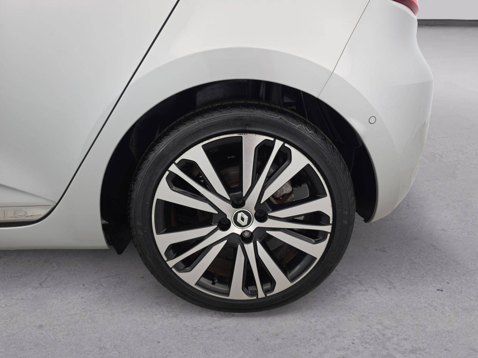 Vente en ligne Renault Clio 5 Clio E-Tech 140 - 21N au prix de 19 570 €