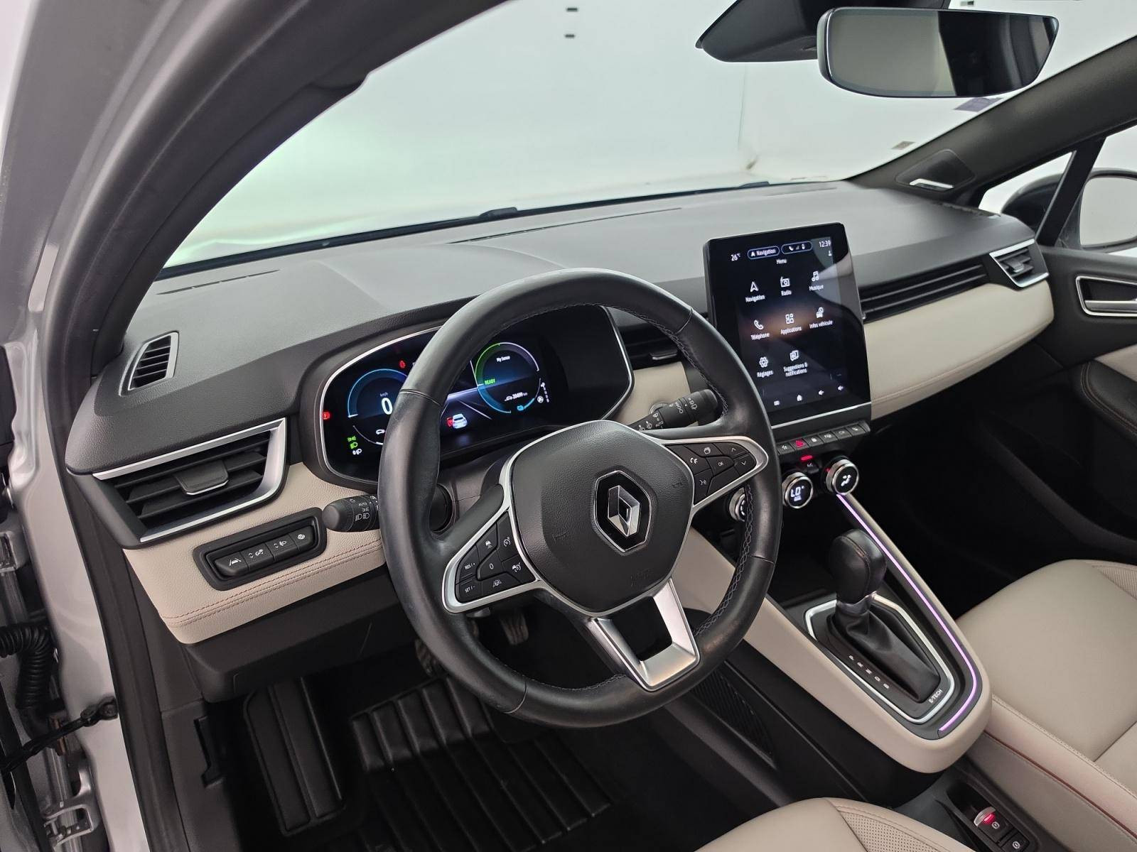 Vente en ligne Renault Clio 5 Clio E-Tech 140 - 21N au prix de 19 570 €