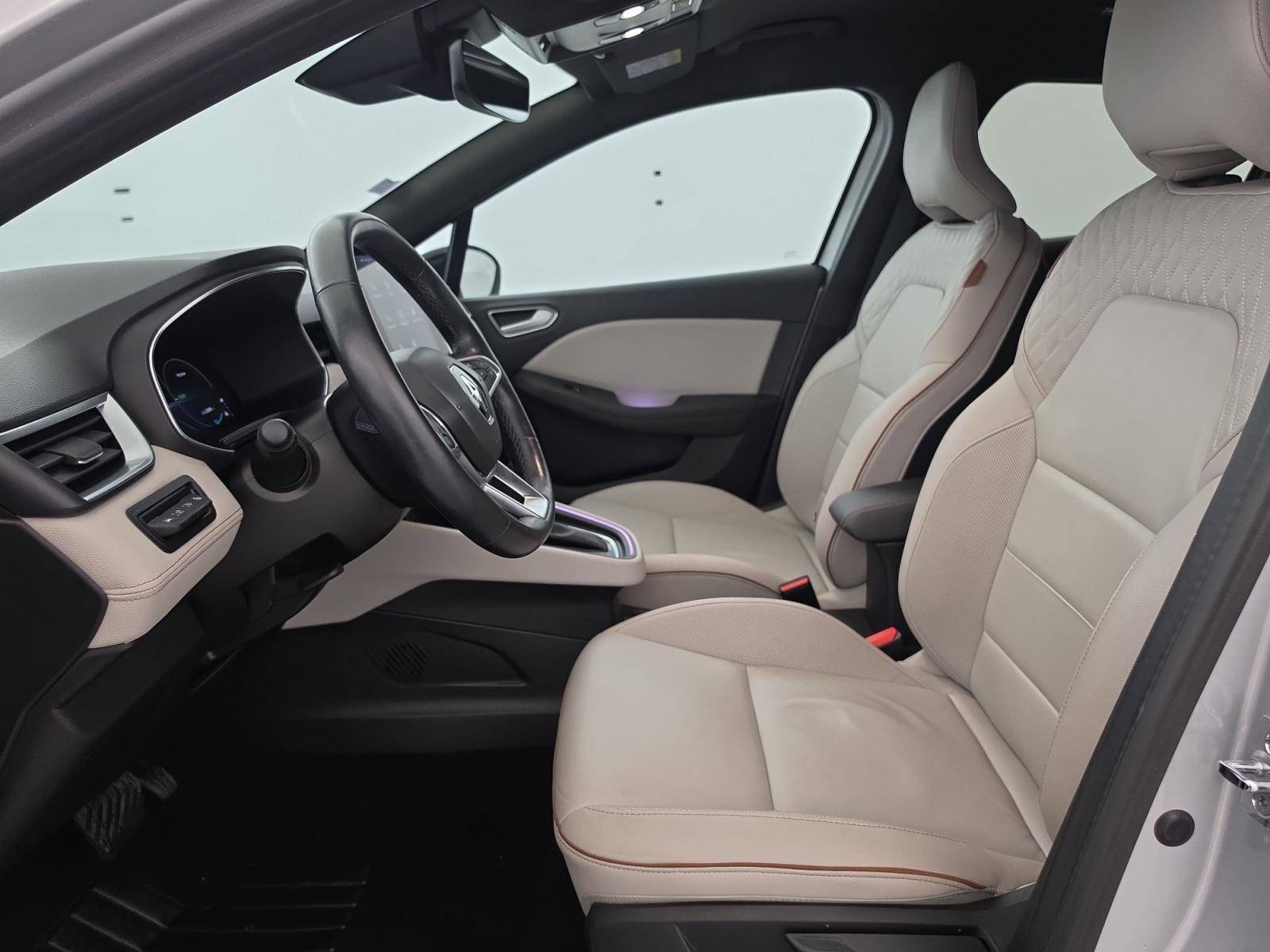 Vente en ligne Renault Clio 5 Clio E-Tech 140 - 21N au prix de 19 570 €