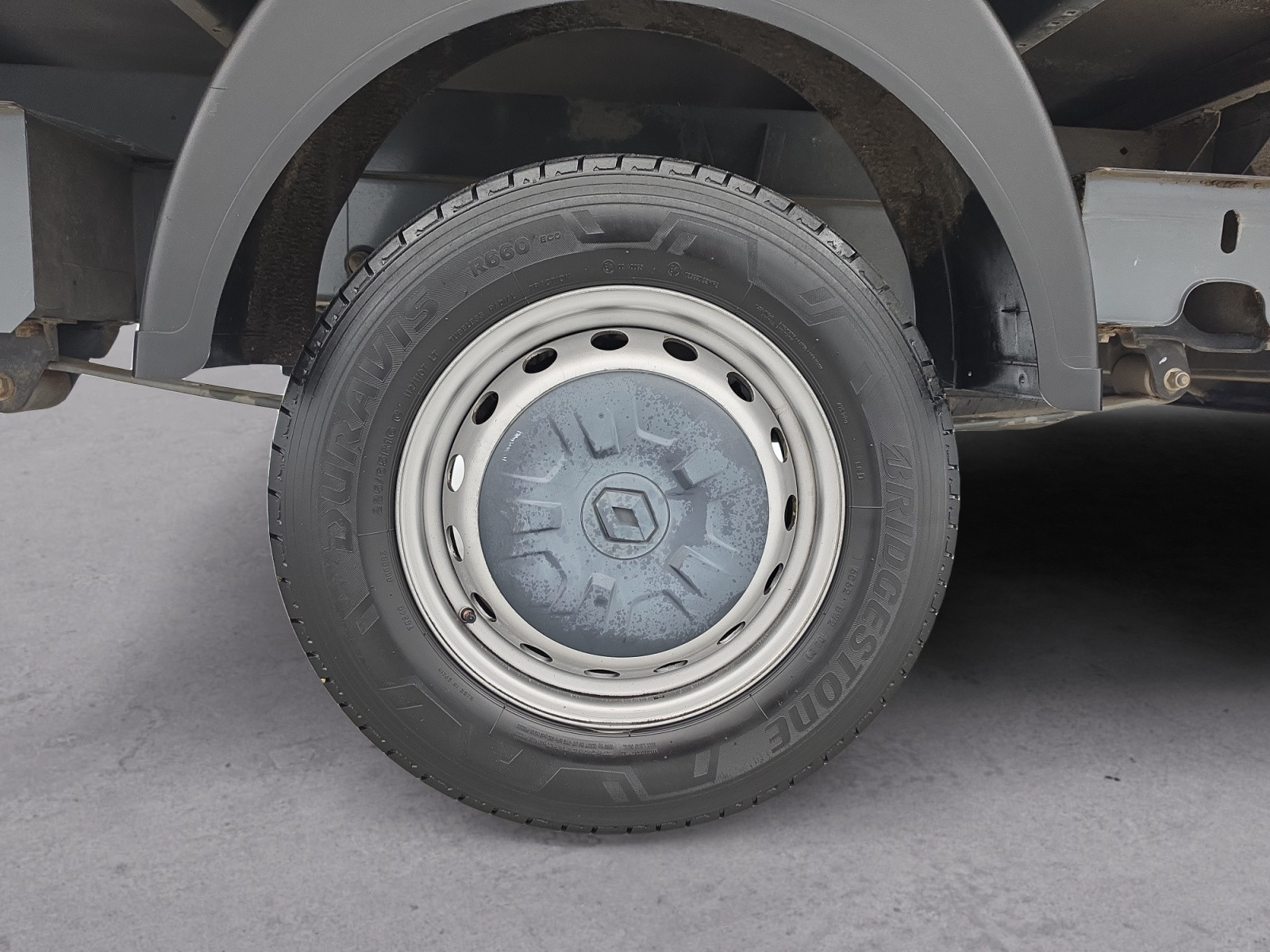Vente en ligne Renault Master Benne MASTER BS TRAC F3500 L2 DCI 135 au prix de 24 990 €