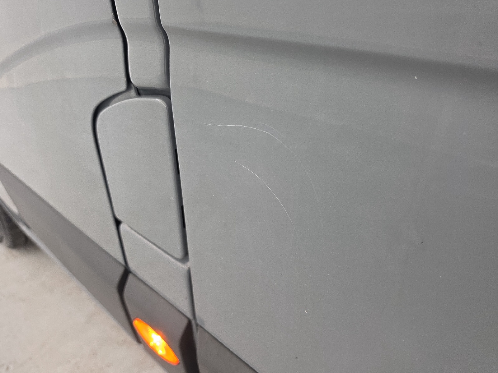 Vente en ligne Renault Master Benne MASTER BS TRAC F3500 L2 DCI 135 au prix de 24 990 €