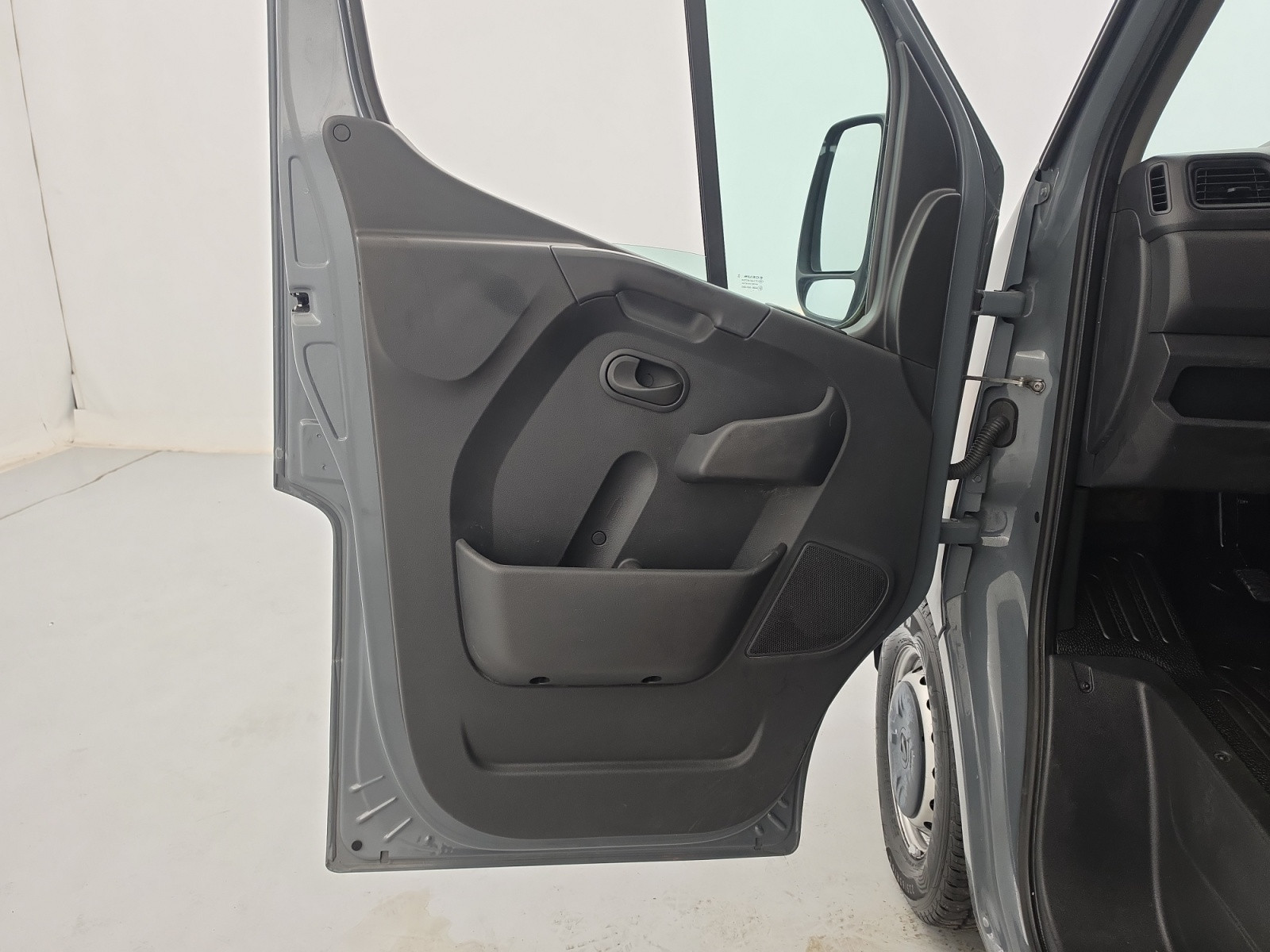 Vente en ligne Renault Master Benne MASTER BS TRAC F3500 L2 DCI 135 au prix de 24 990 €