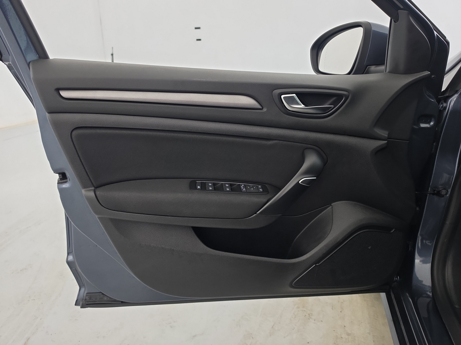 Vente en ligne Renault Megane 4 Mégane IV Berline Blue dCi 115 - 21N au prix de 15 490 €
