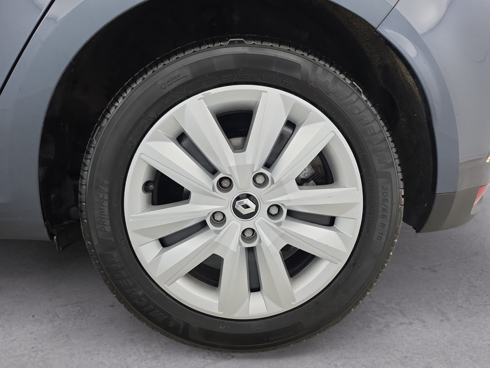 Vente en ligne Renault Megane 4 Mégane IV Berline Blue dCi 115 - 21N au prix de 15 490 €