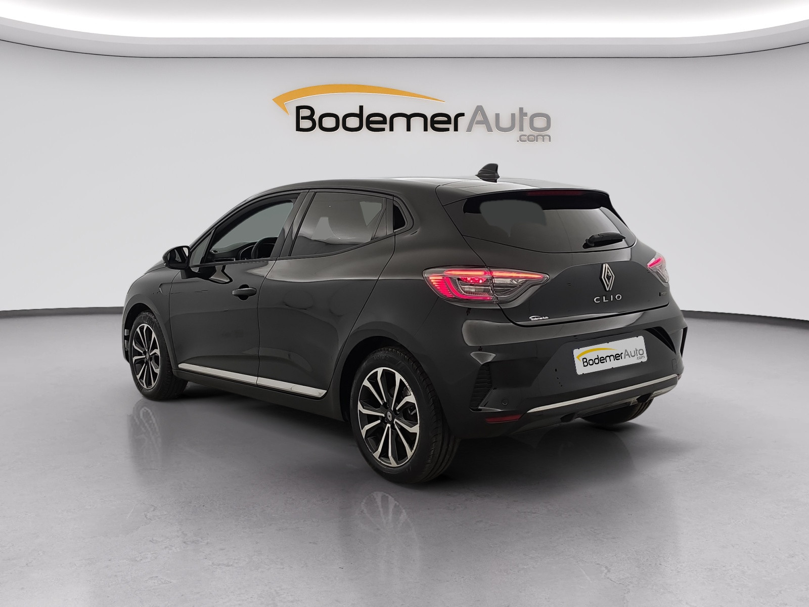 Vente en ligne Renault Clio 5 Clio E-Tech full hybrid 145 ch GSR2 au prix de 19 990 €