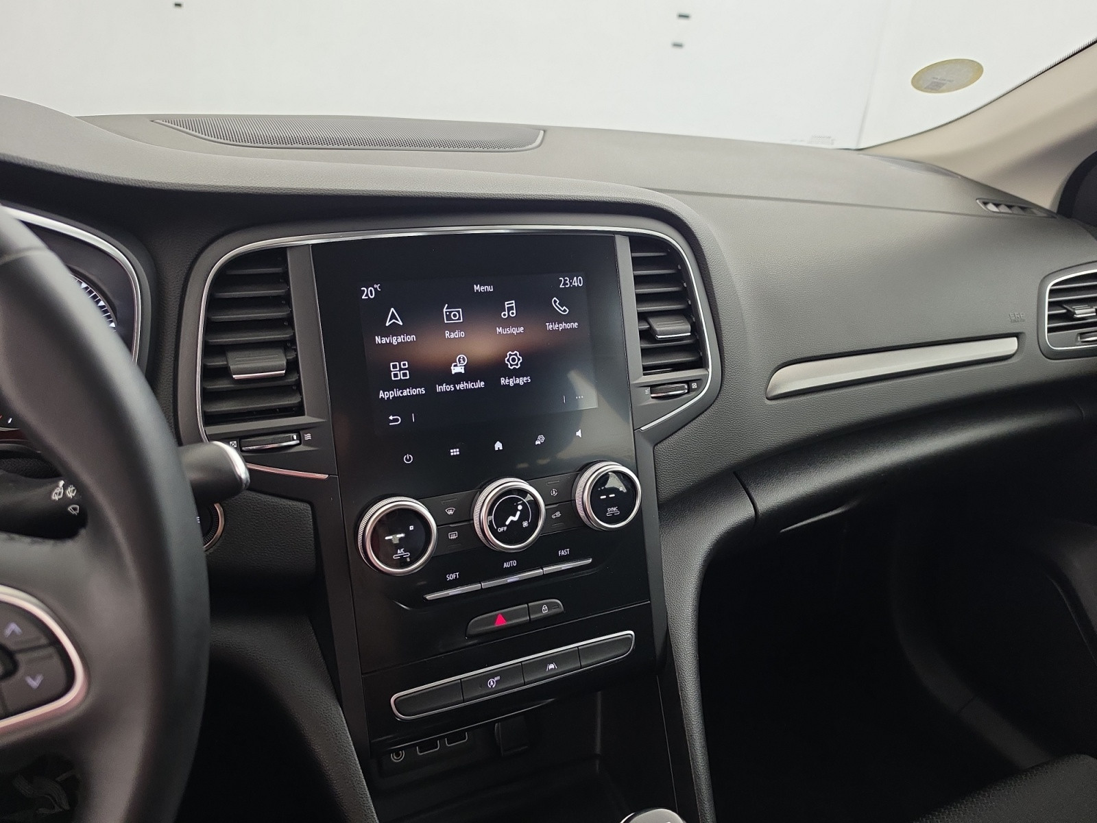 Vente en ligne Renault Megane 4 Mégane IV Berline Blue dCi 115 - 21N au prix de 15 490 €