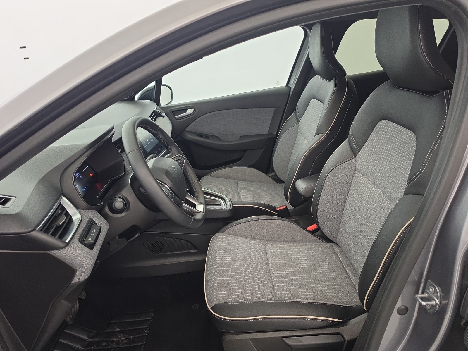 Vente en ligne Renault Clio 5 Clio E-Tech full hybrid 145 ch GSR2 au prix de 20 290 €