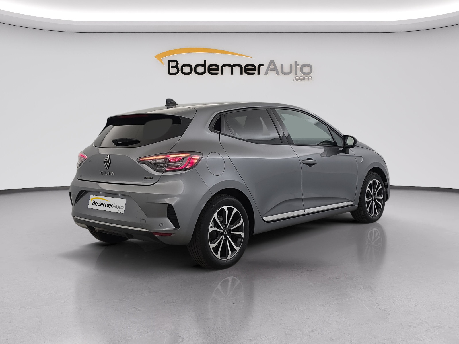 Vente en ligne Renault Clio 5 Clio E-Tech full hybrid 145 ch GSR2 au prix de 20 290 €