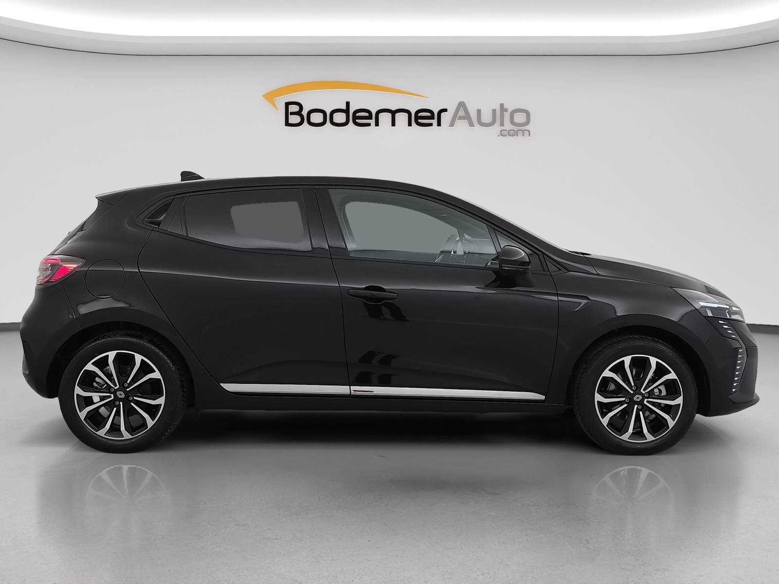 Vente en ligne Renault Clio 5 Clio E-Tech full hybrid 145 ch GSR2 au prix de 20 490 €
