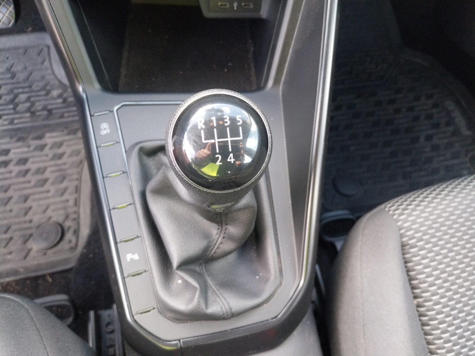 Vente en ligne Volkswagen Polo Polo 1.0 80 S&S BVM5 au prix de 13 490 €
