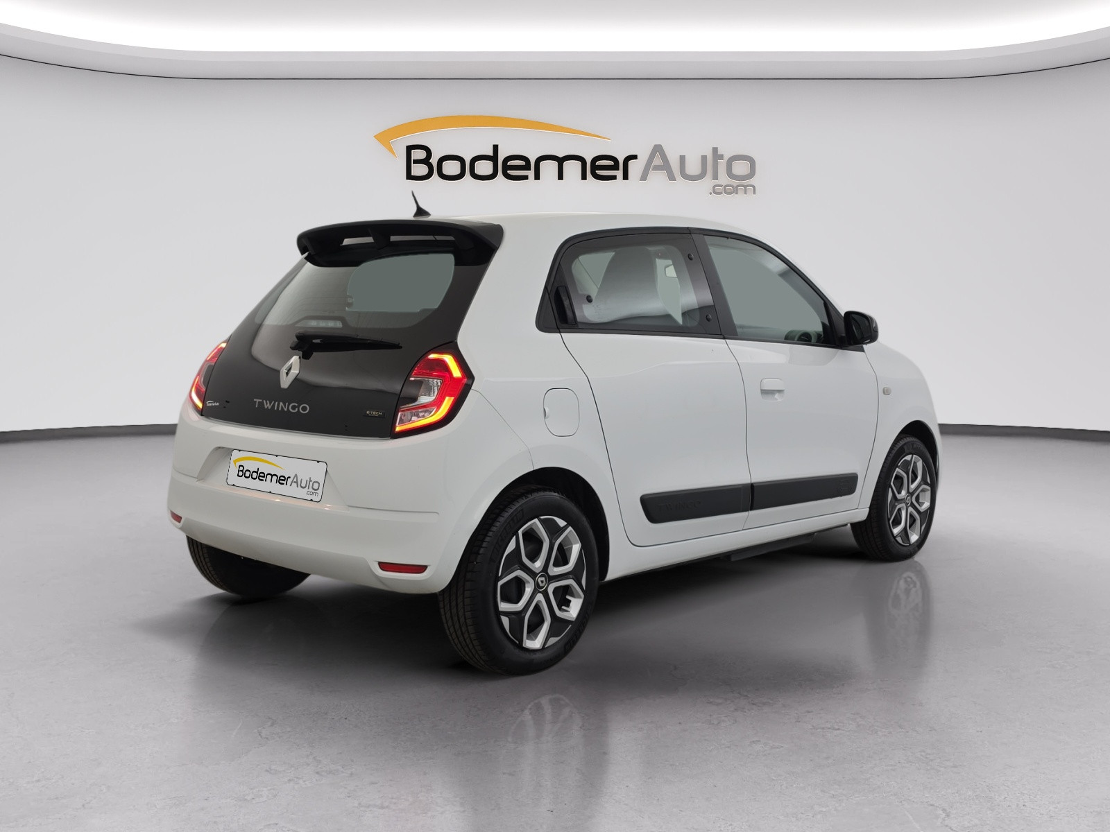 Vente en ligne Renault Twingo Electrique Twingo III E-Tech au prix de 13 890 €